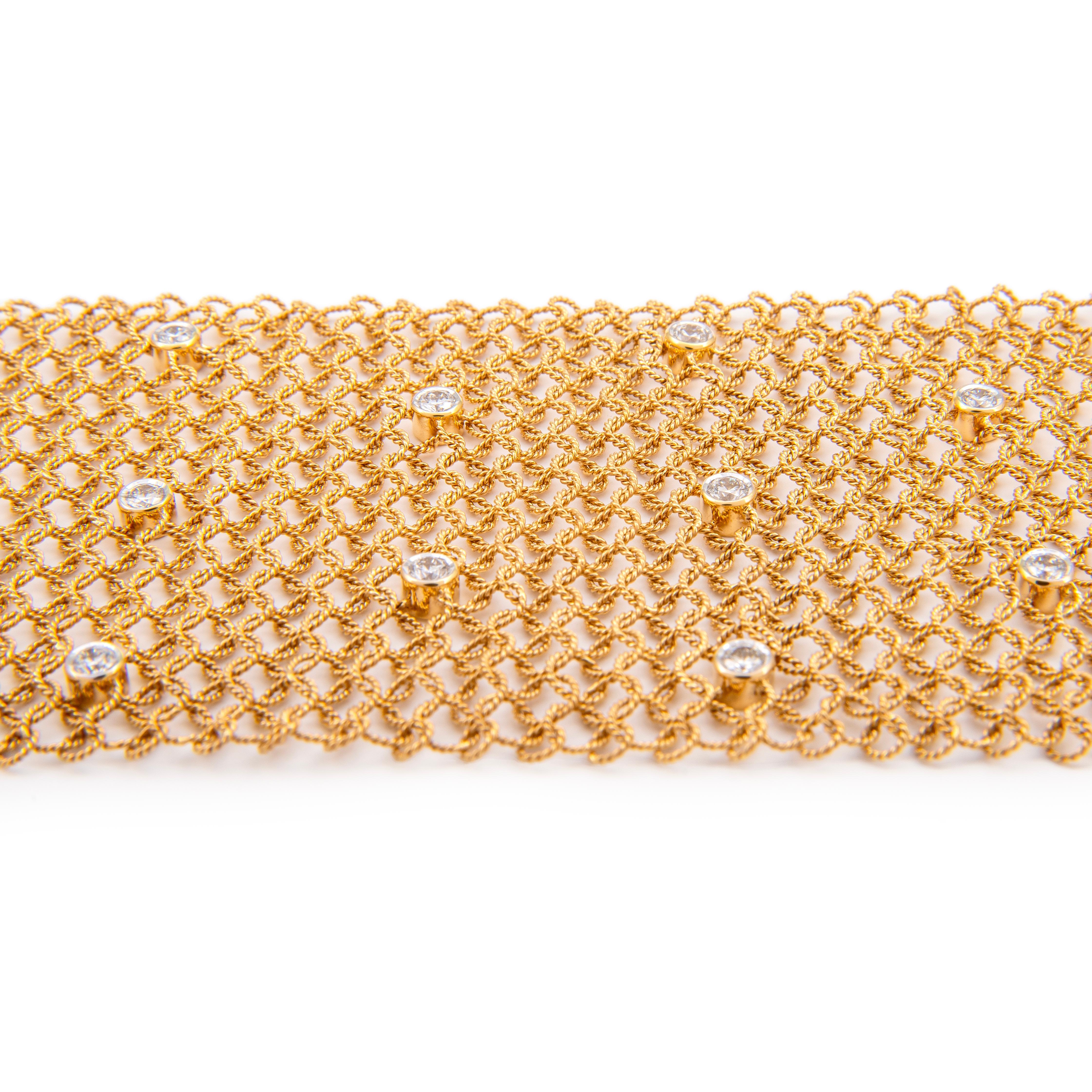 Contemporary Italian Made 2.40ct Diamond & 18k Yellow Gold Lace Bracelet  For Sale