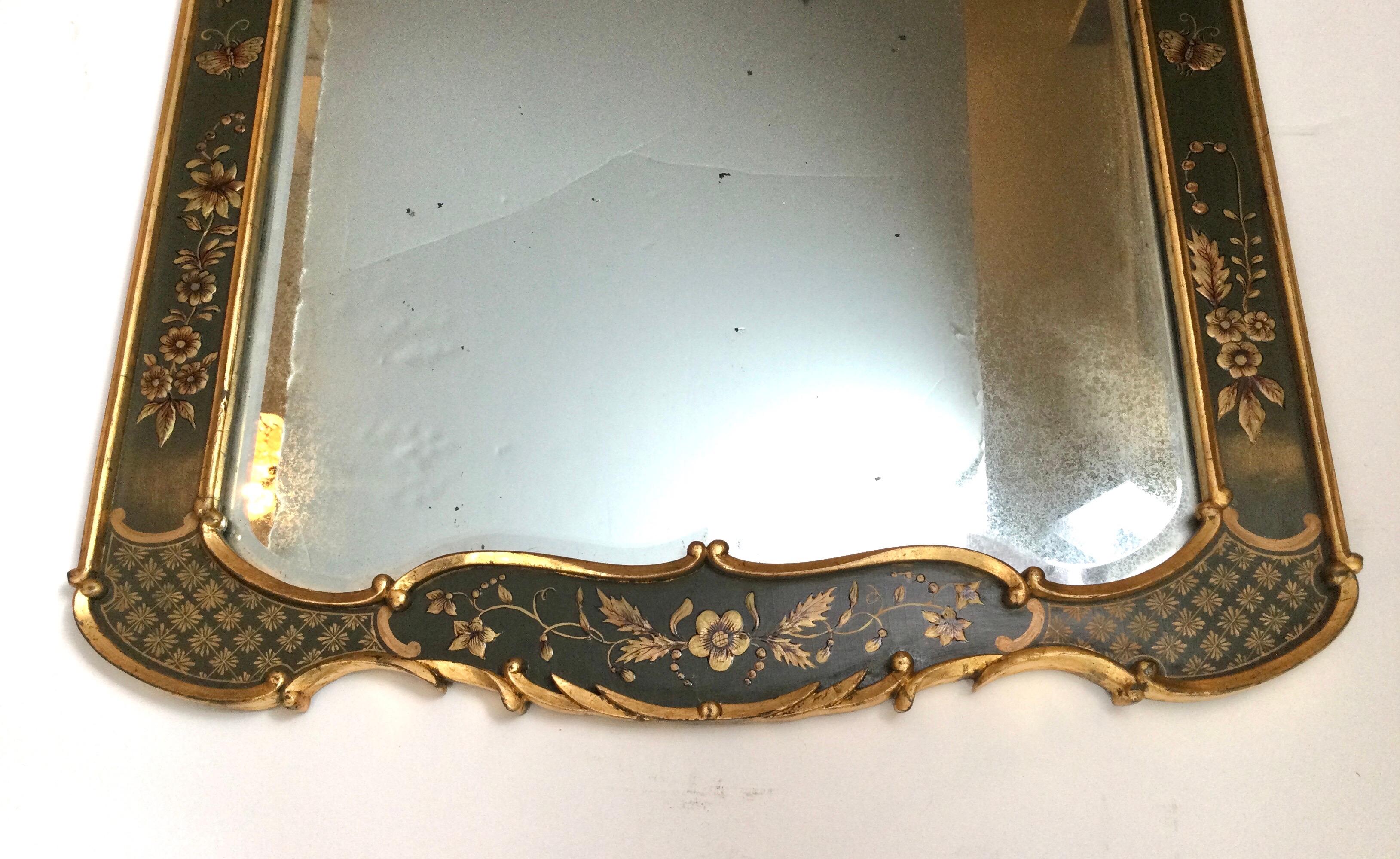 20th Century Italian Made Chinoiserie Style For Sale