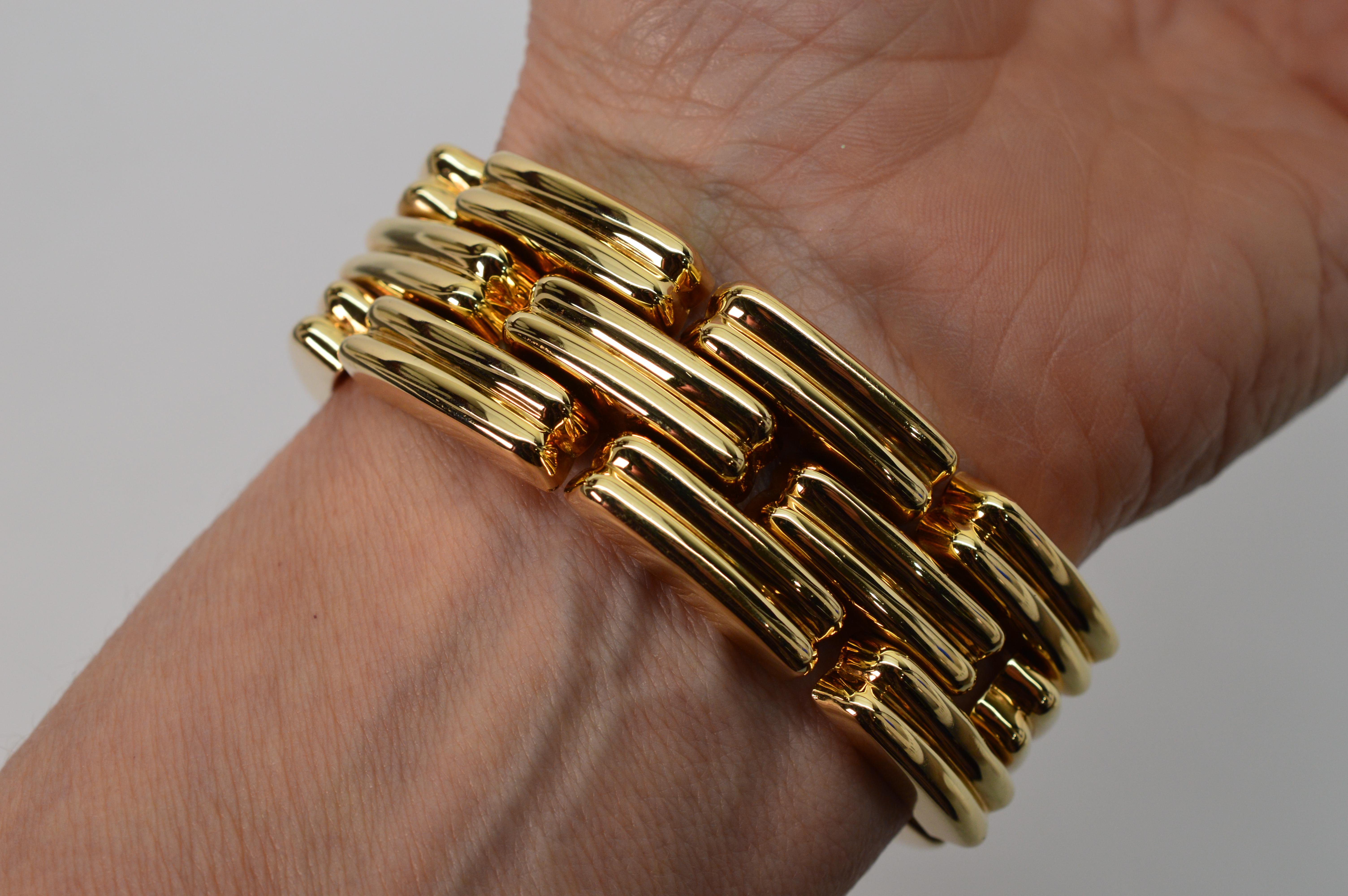 Italian Made Retro Style Yellow Gold Link Bracelet For Sale 7