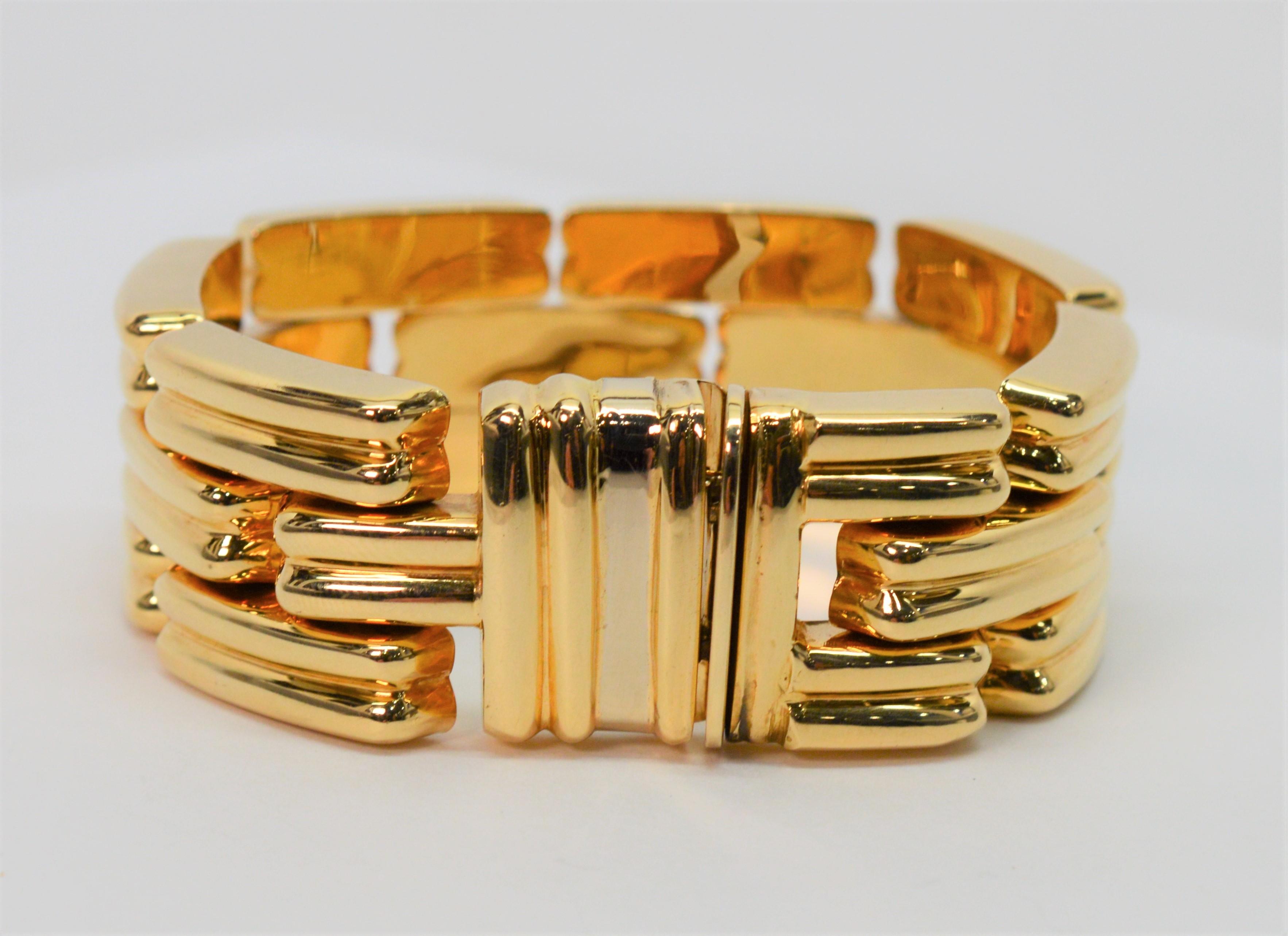 Italian Made Retro Style Yellow Gold Link Bracelet For Sale 8