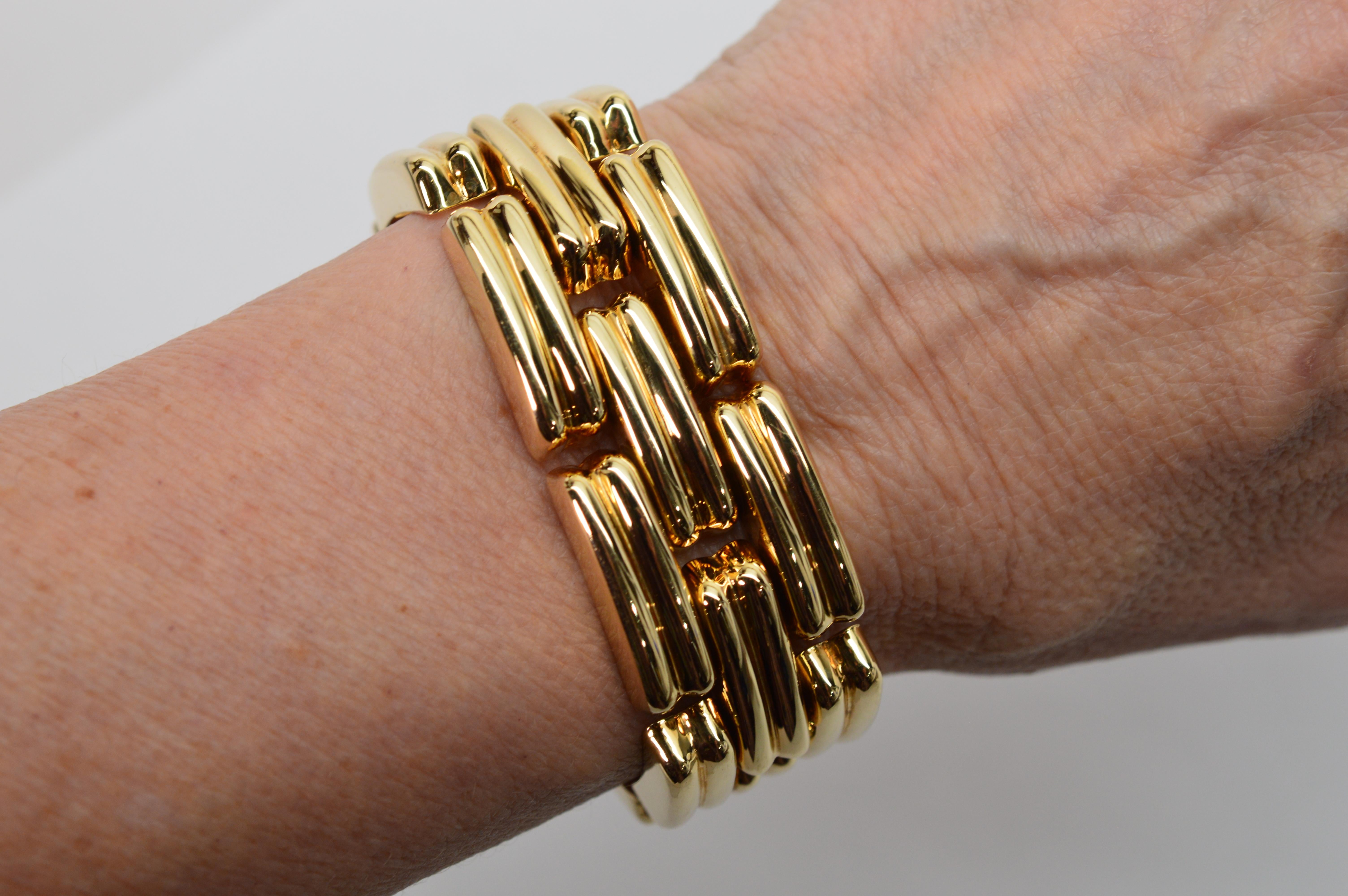 Women's Italian Made Retro Style Yellow Gold Link Bracelet For Sale