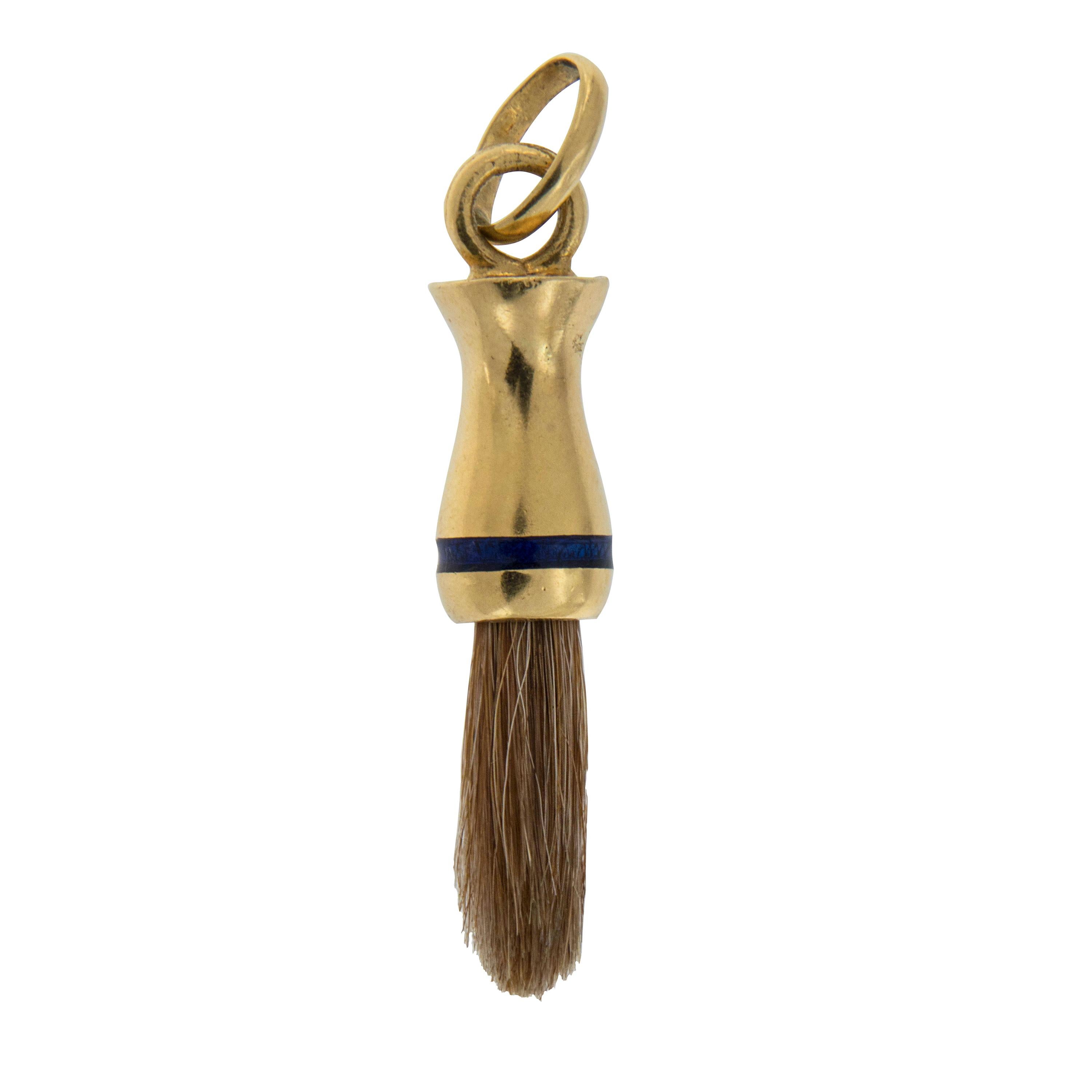 Vintage 18 karat yellow gold barbers neck dusting brush charm with real sable hair! 

1.5