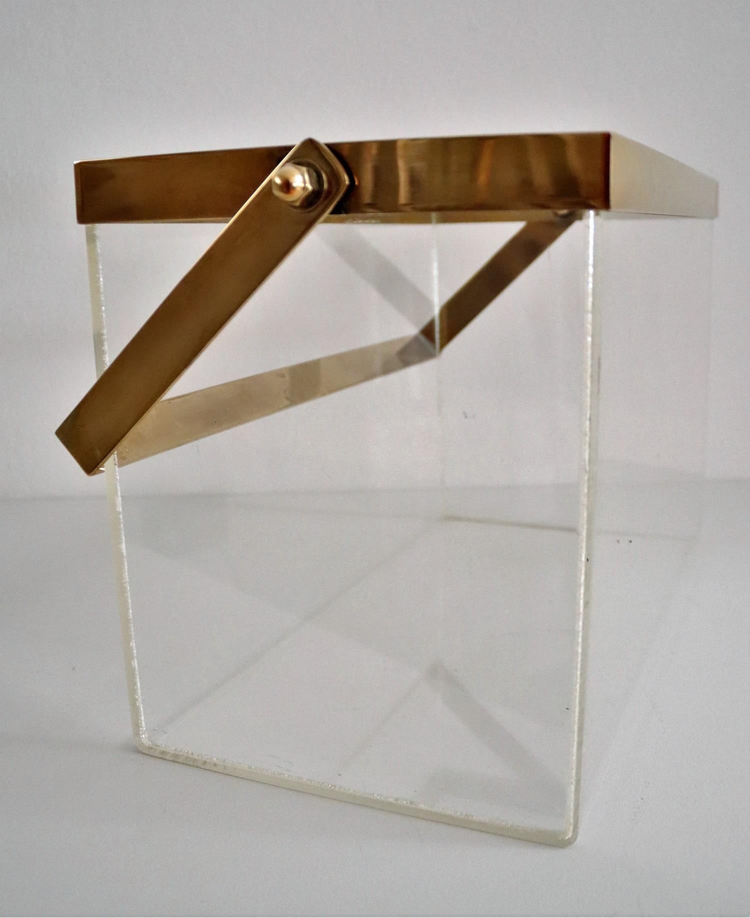 Late 20th Century Italian Magazine Holder or Magazine Rack in Brass and Lucite, 1970s
