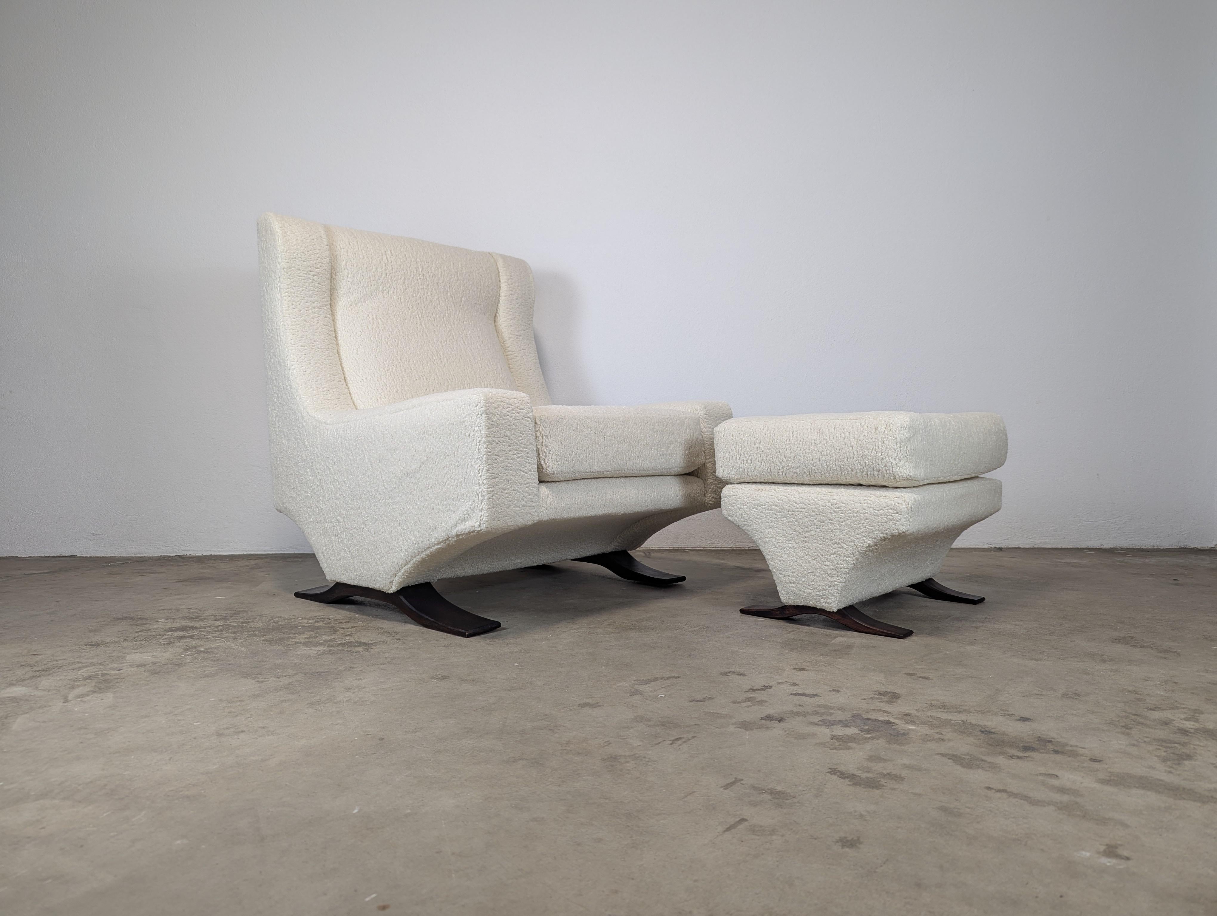 Mid-Century Modern Italian Magister Lounge Chair and Ottoman by Franz Sartori for Flexform, c1960s For Sale