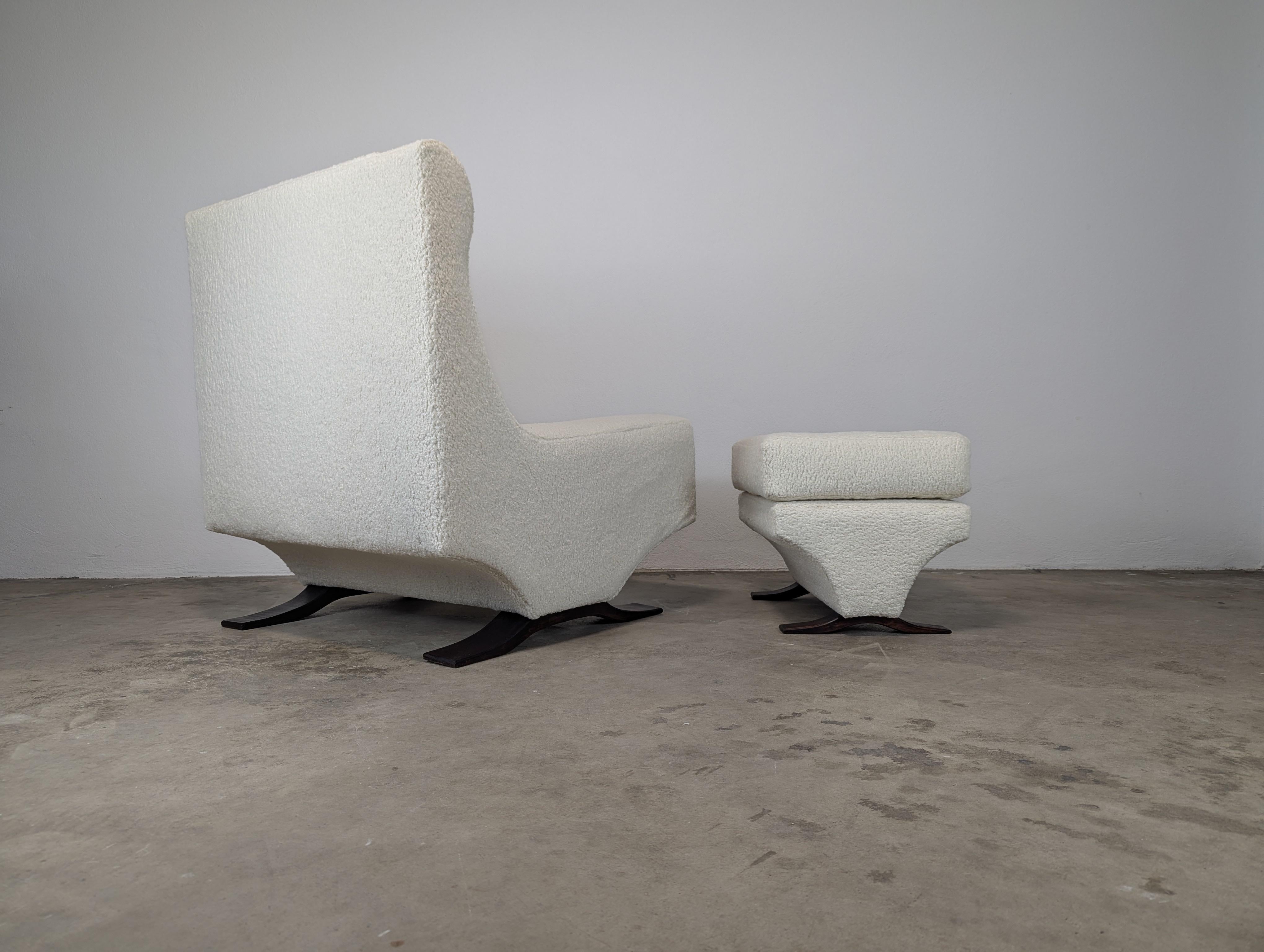 Italian Magister Lounge Chair and Ottoman by Franz Sartori for Flexform, c1960s In Excellent Condition For Sale In Chino Hills, CA