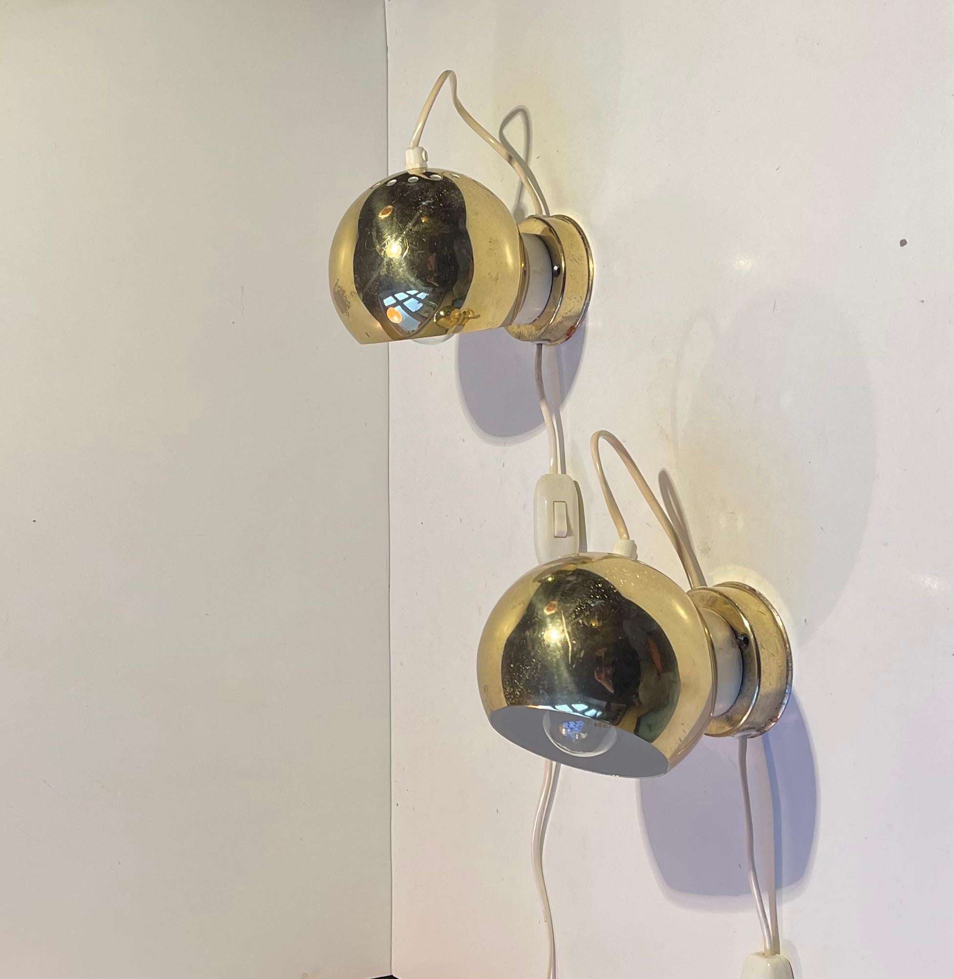 Italiano Lampade da parete magnetiche italiane Golden Globe di Compadori Reggiani in vendita