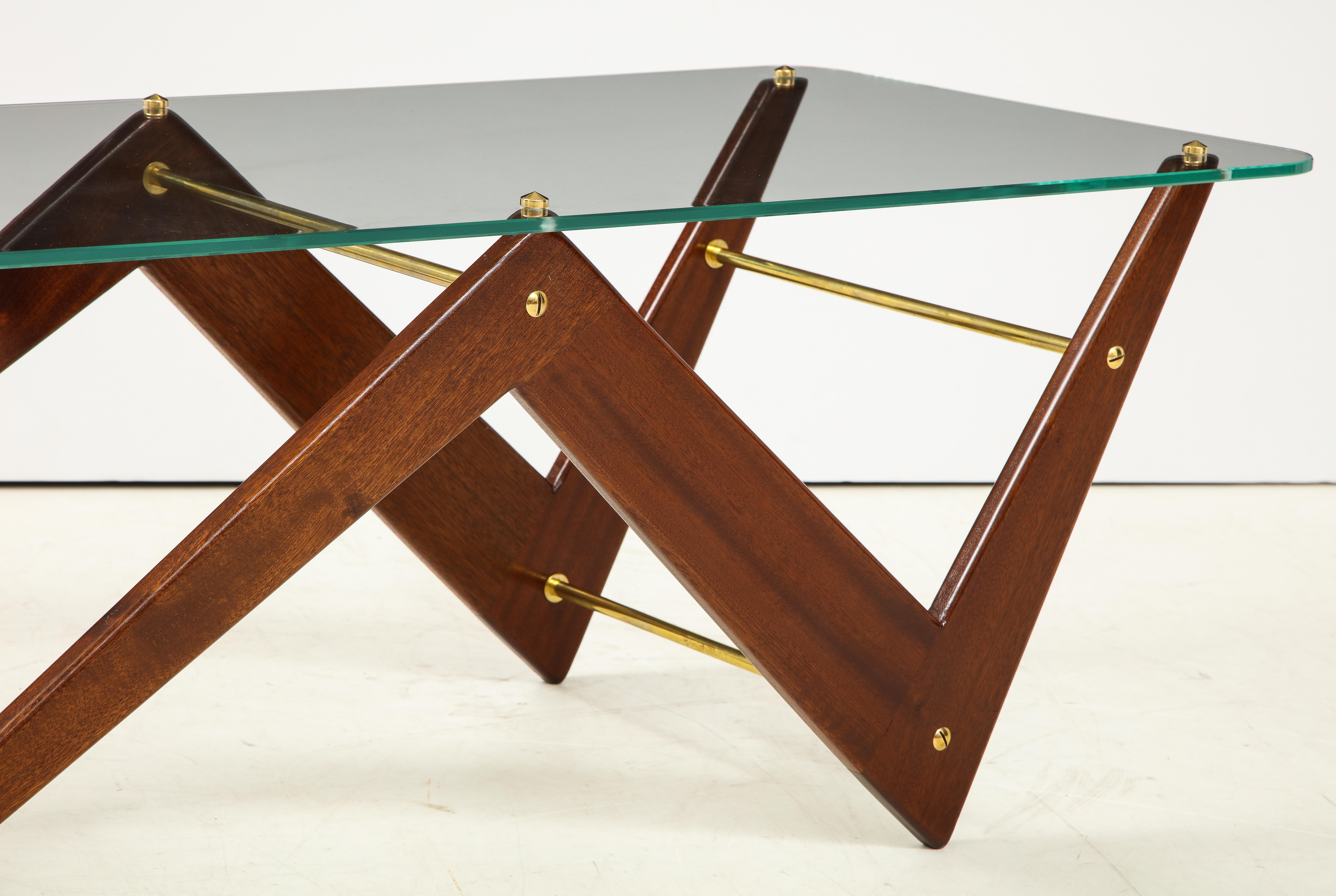 Italian Mahogany and Glass Coffee Table Attributed to Ico & Luisa Parisi For Sale 6