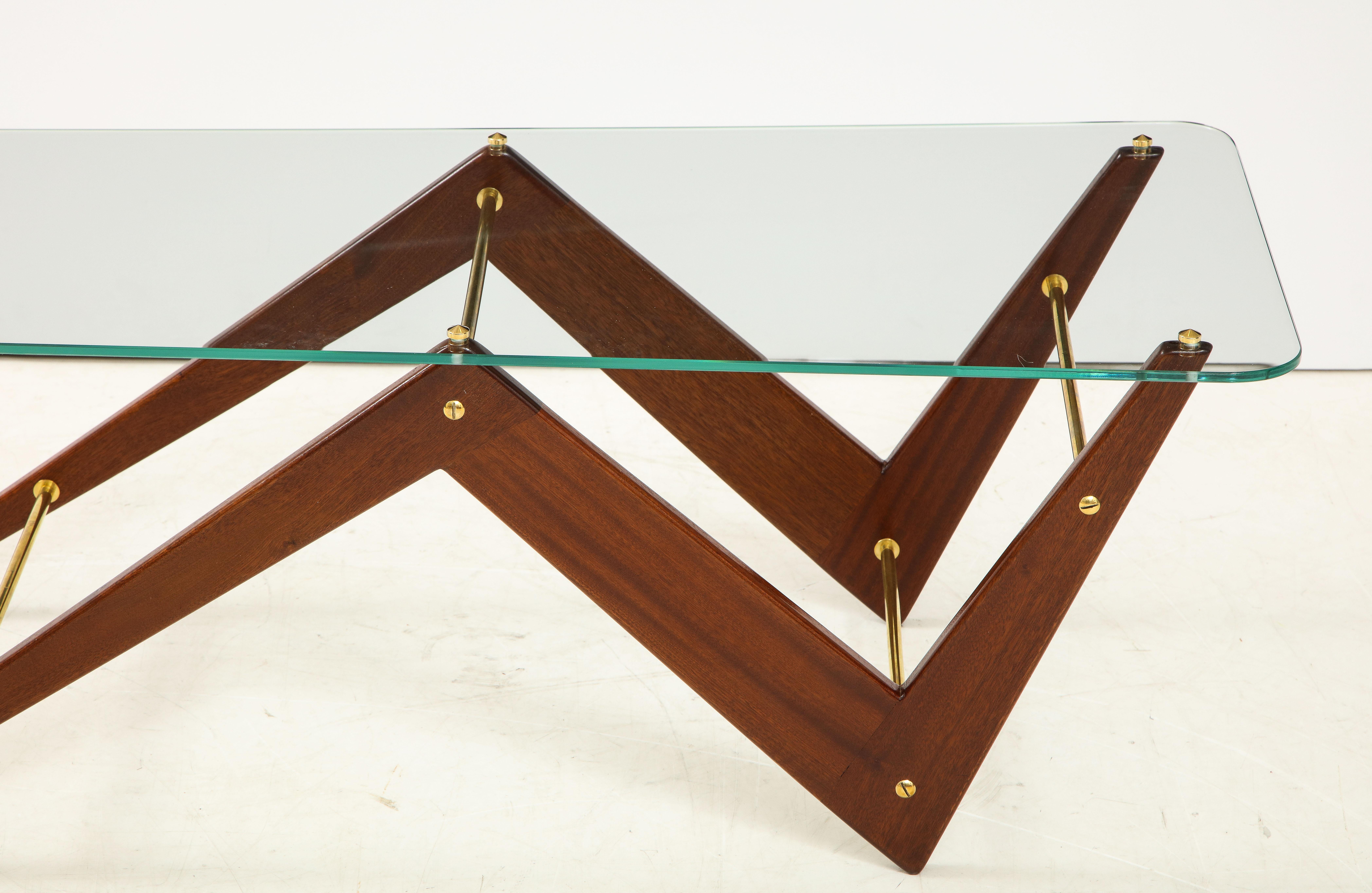 Mid-Century Modern Italian Mahogany and Glass Coffee Table Attributed to Ico & Luisa Parisi For Sale