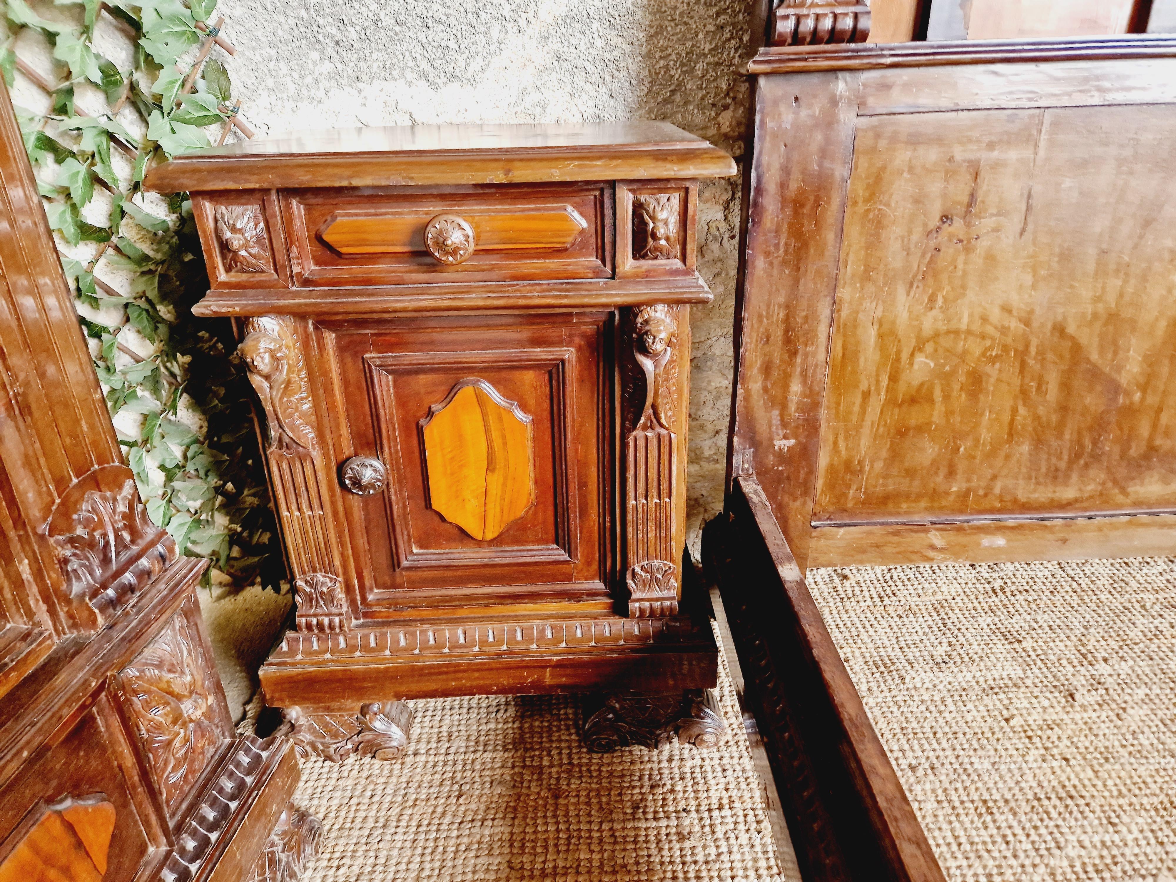 Antique Mahogany Bedroom Set Italian Renaissance  For Sale 8