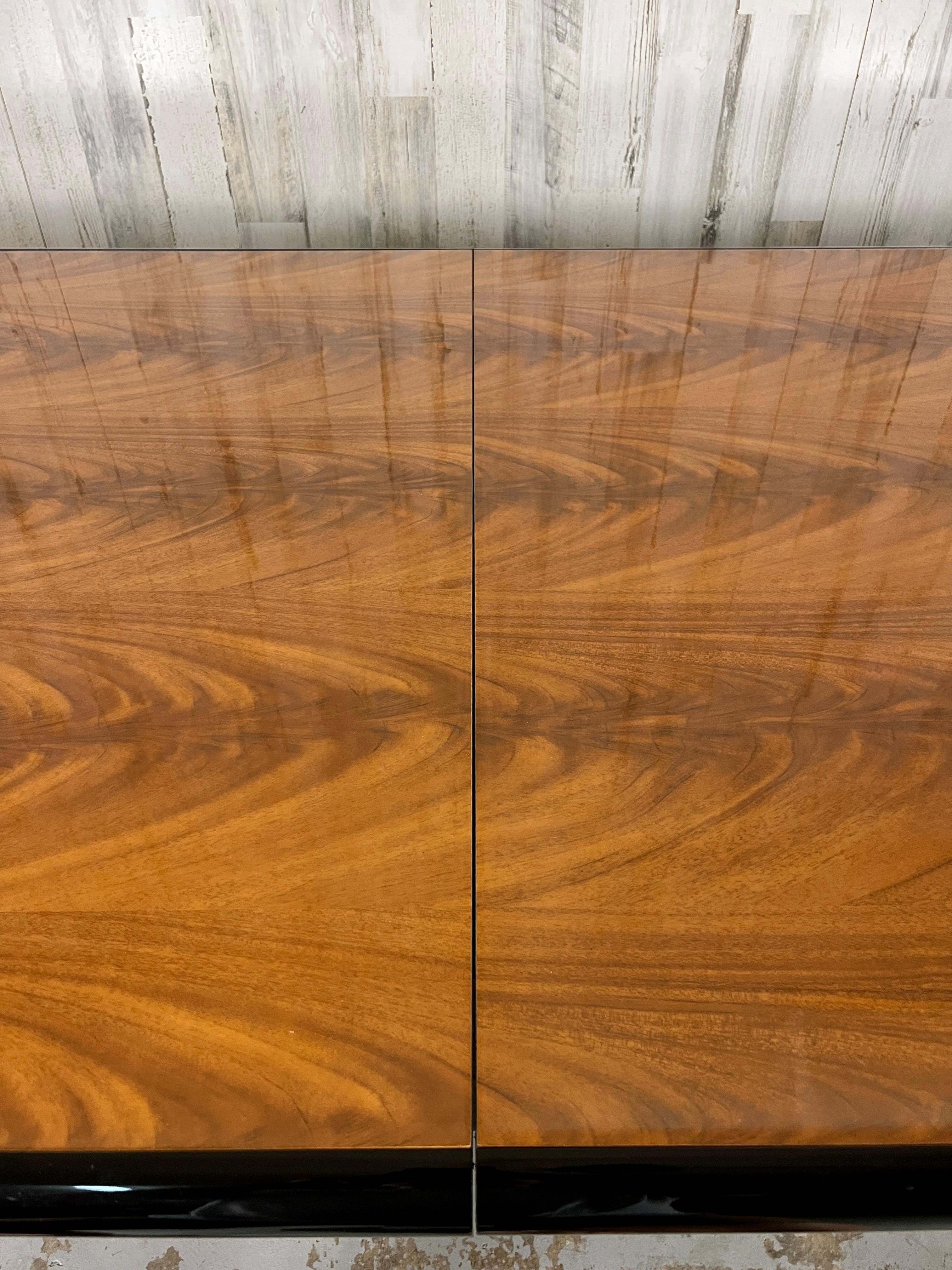 Italian Mahogany & Lacquer Dining Table For Sale 3