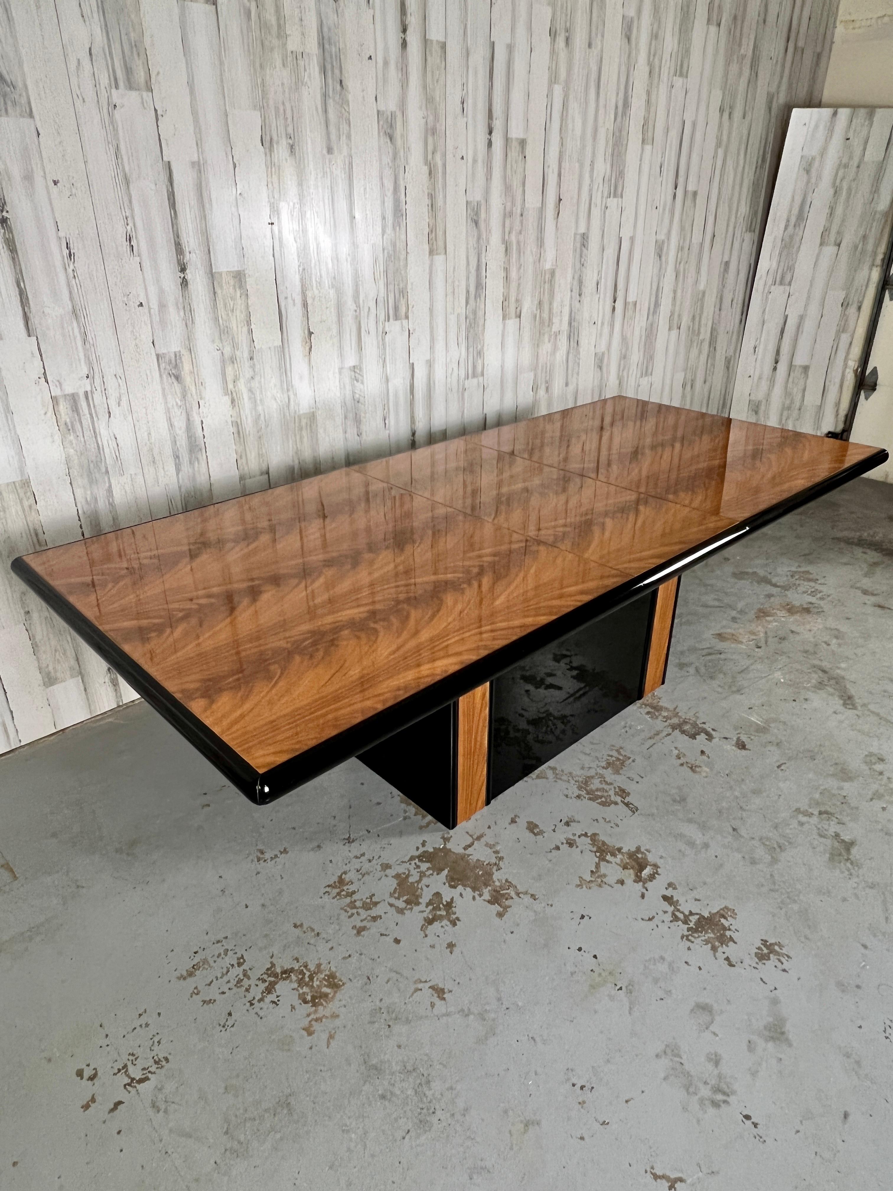 Italian Mahogany & Lacquer Dining Table For Sale 6