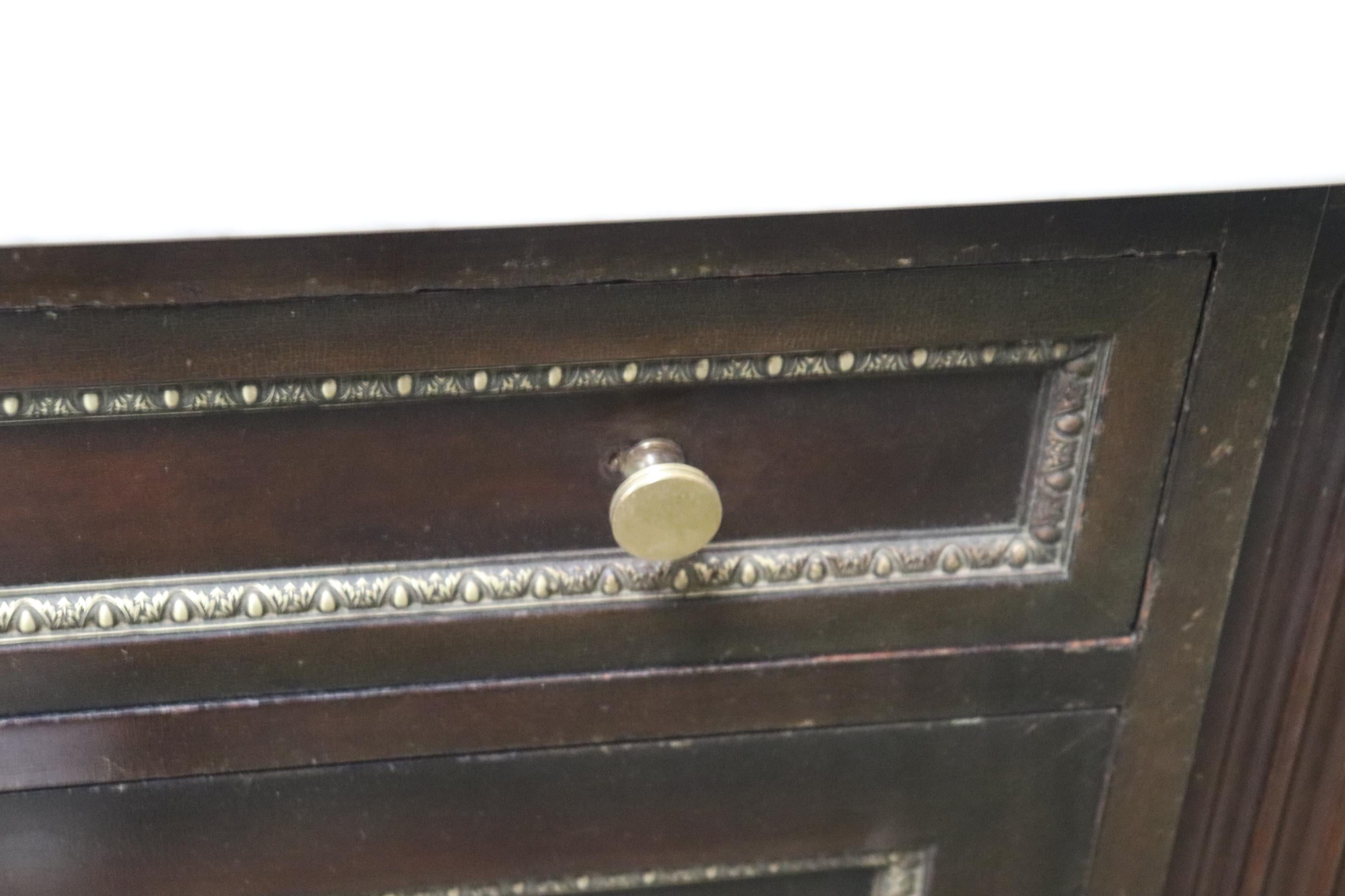 Italian Mahogany Neoclassical Style 1940s era Bronze Mounted Marble Top Dresser For Sale 2