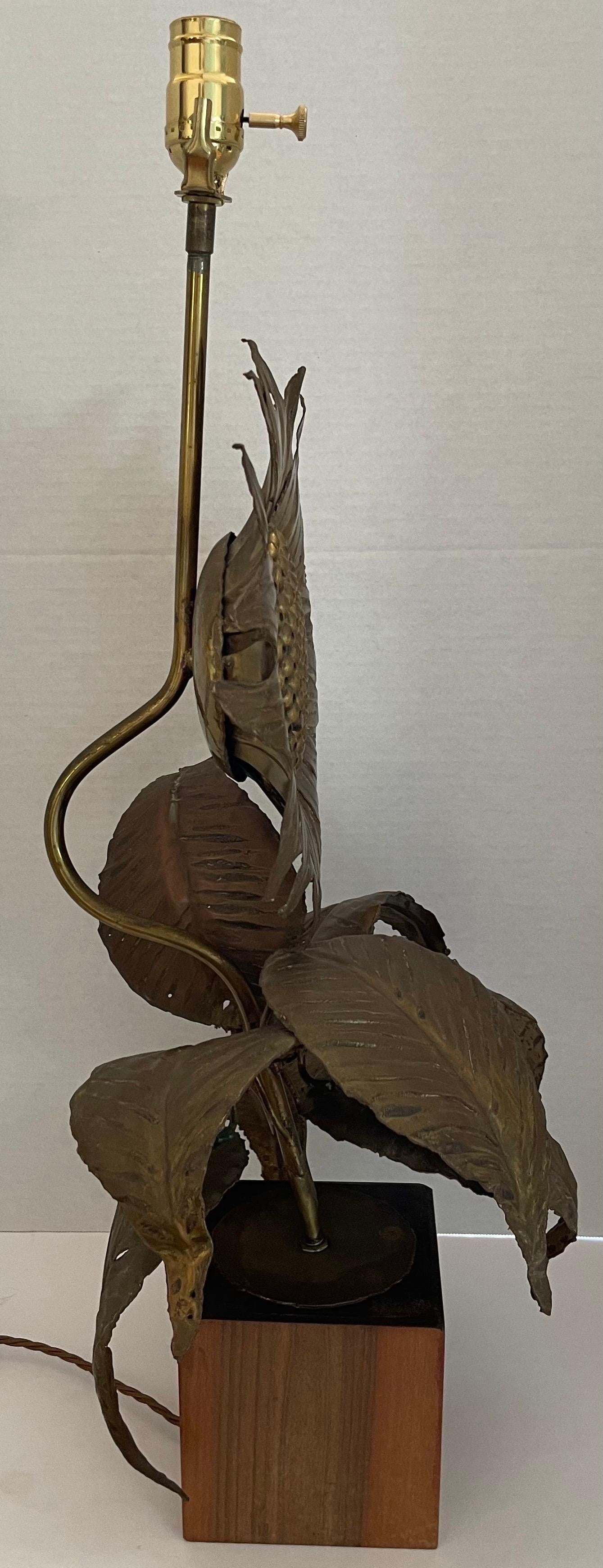 Grande lampe tournesol italienne Maison Rassi en laiton en vente 3