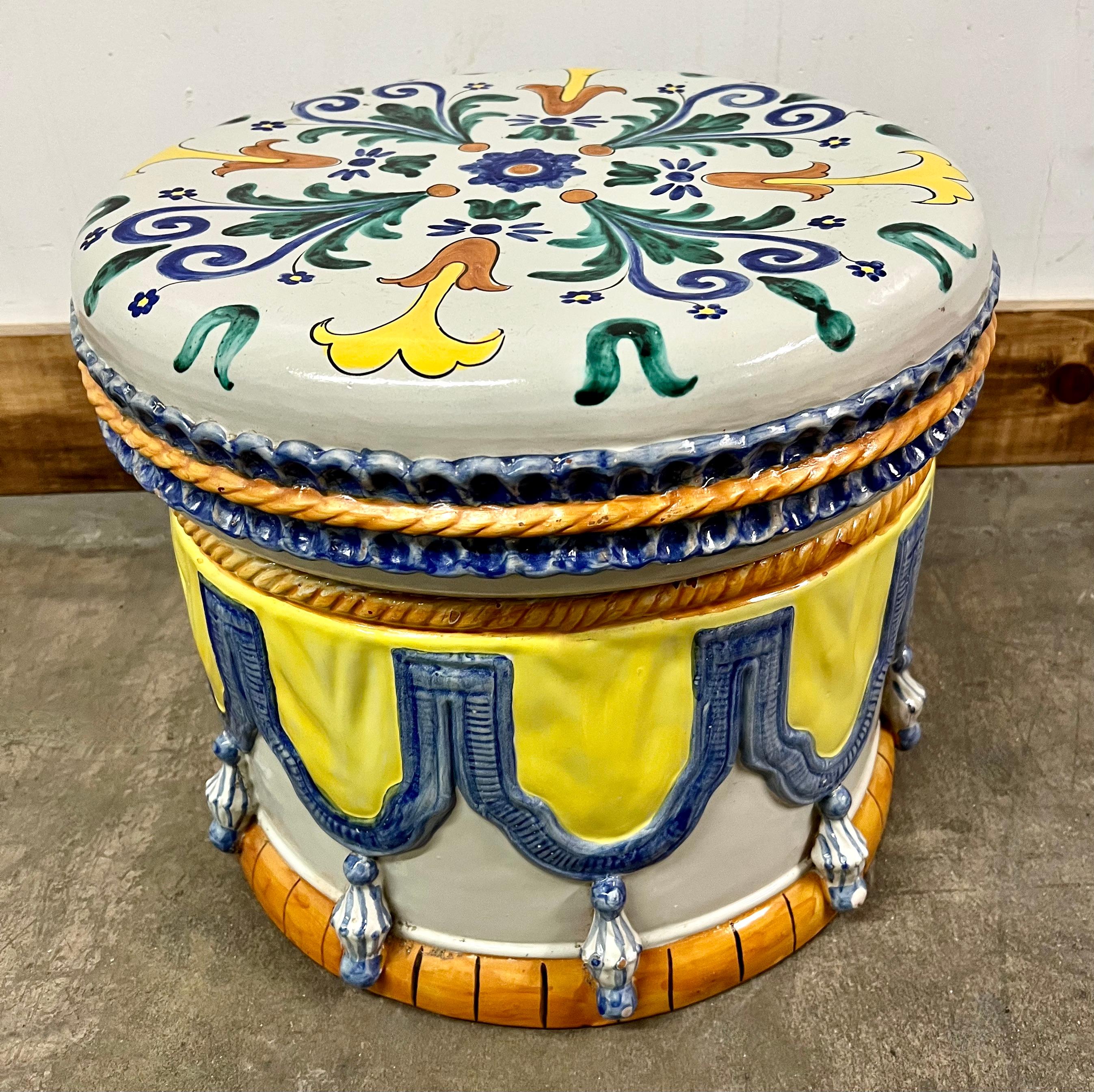 Italian Majolica Ceramic Terracotta Hand Painted Hollywood Regency Stool In Good Condition For Sale In Los Angeles, CA