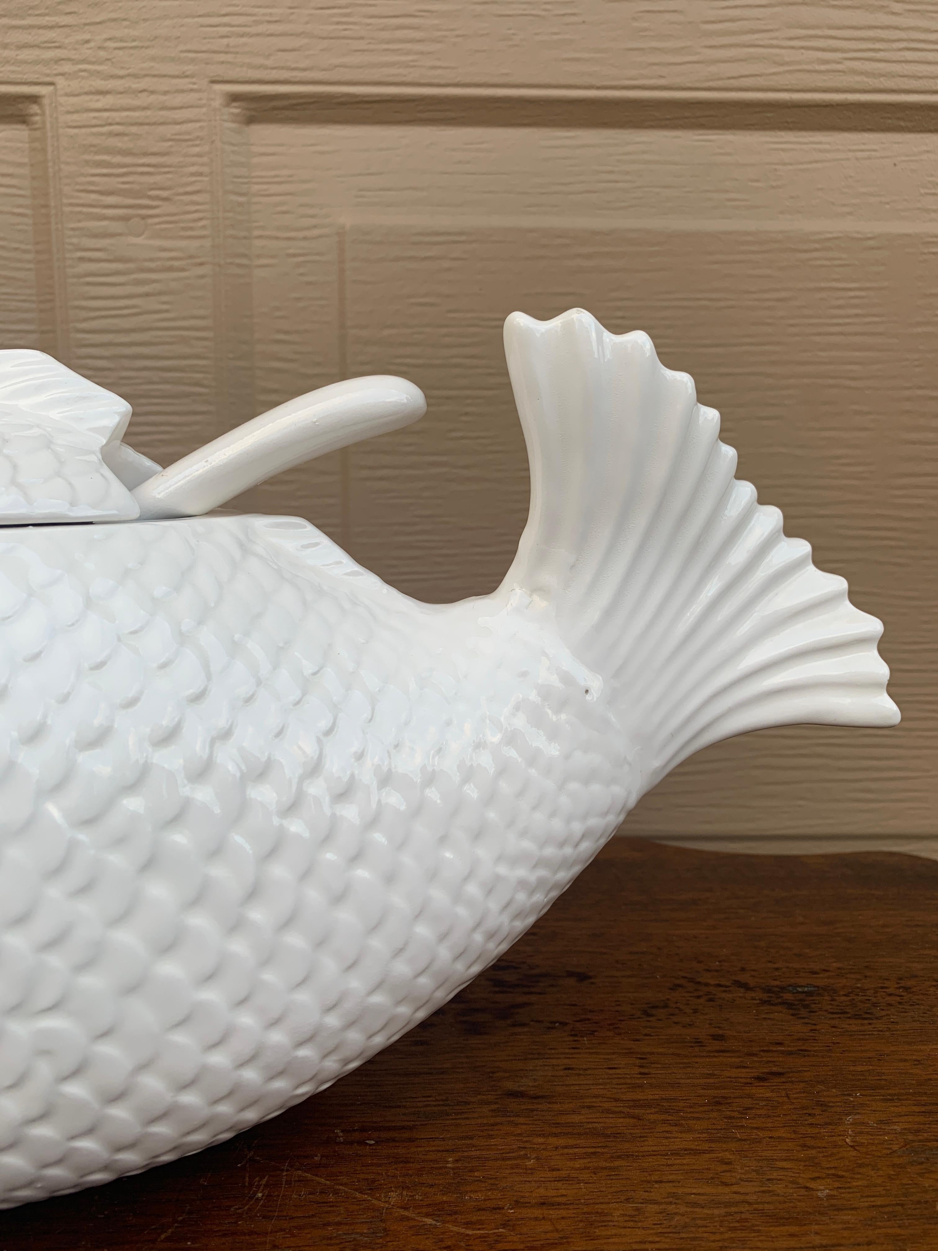 Italian Majolica Ceramic Trompe l'Oeil Fish Covered Tureen For Sale 2
