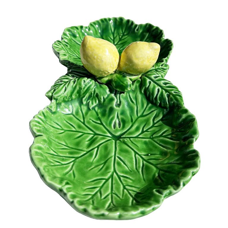 Italian Majolica Divided Cabbage Ware Lemon Dish in Green and Yellow - Italy In Good Condition For Sale In Oklahoma City, OK