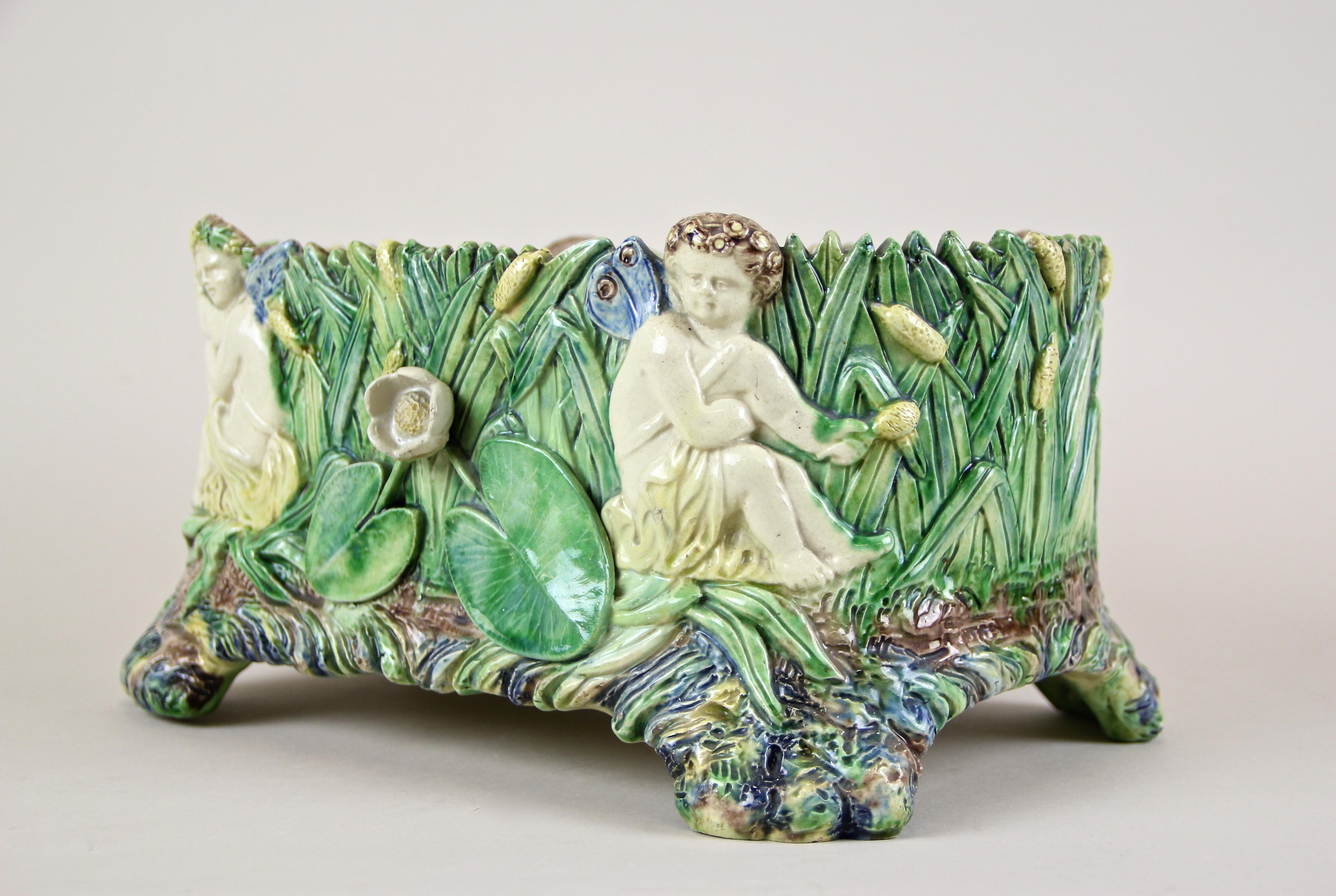 Italian Majolica Jardinière Early Art Nouveau Period, Italy, circa 1900 In Good Condition In Lichtenberg, AT