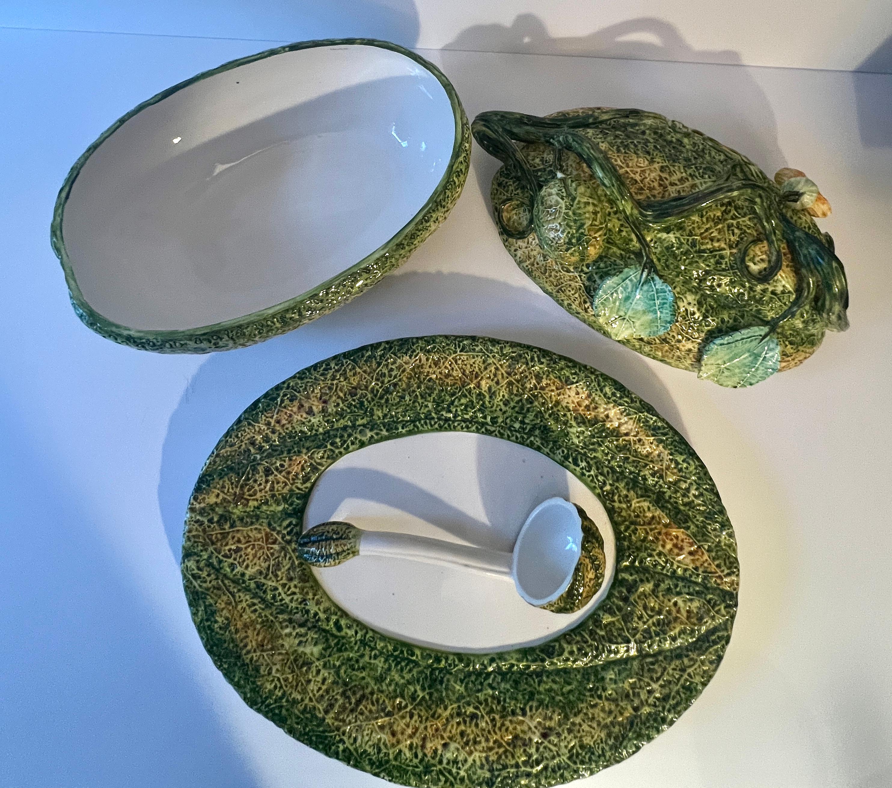 Zuppiera in maiolica italiana Meiselman con mestolo e piatto di portata 8