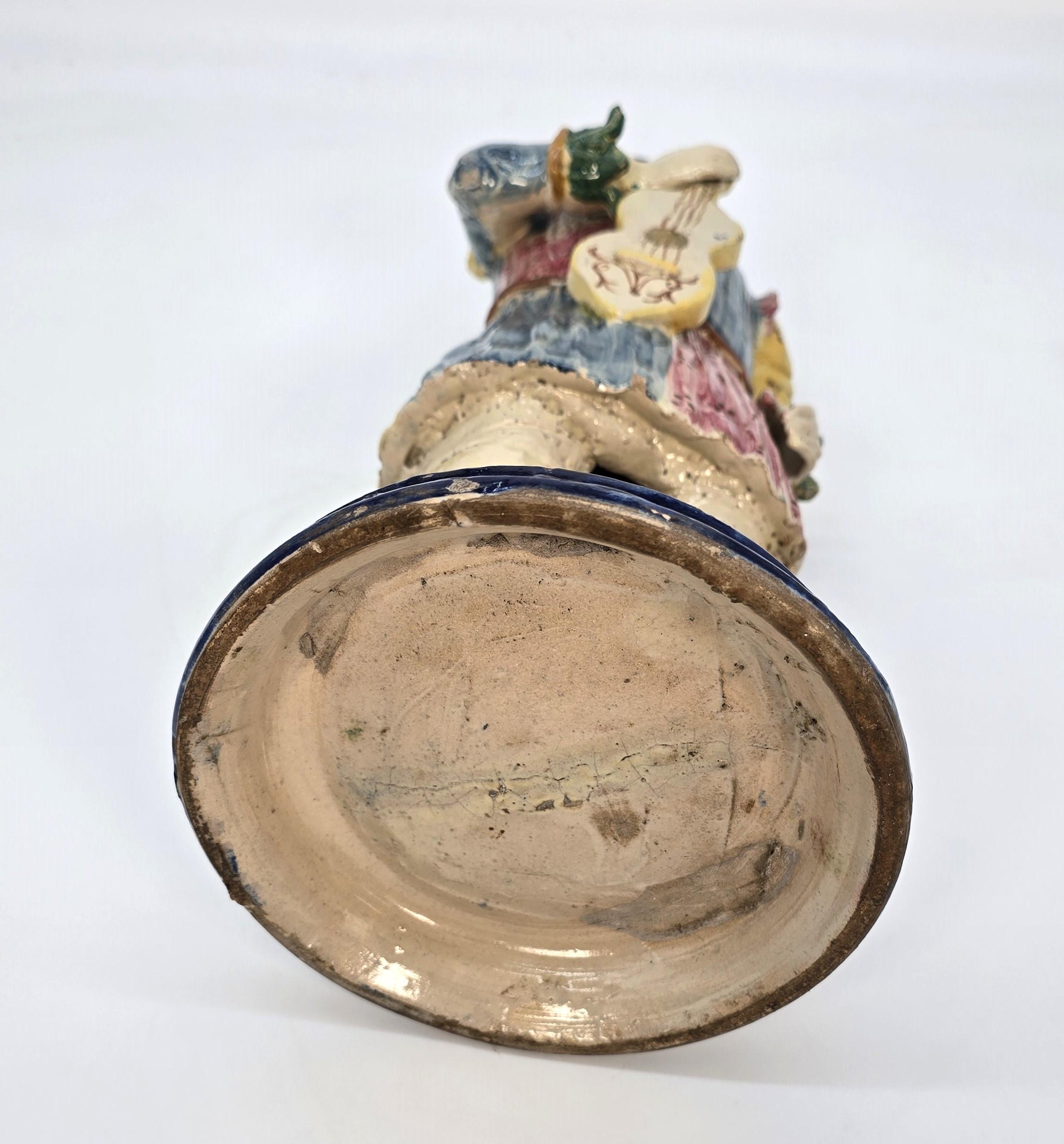 Italian majolica pottery figure of traditional Pulcinella, hand modelled in clay For Sale 11