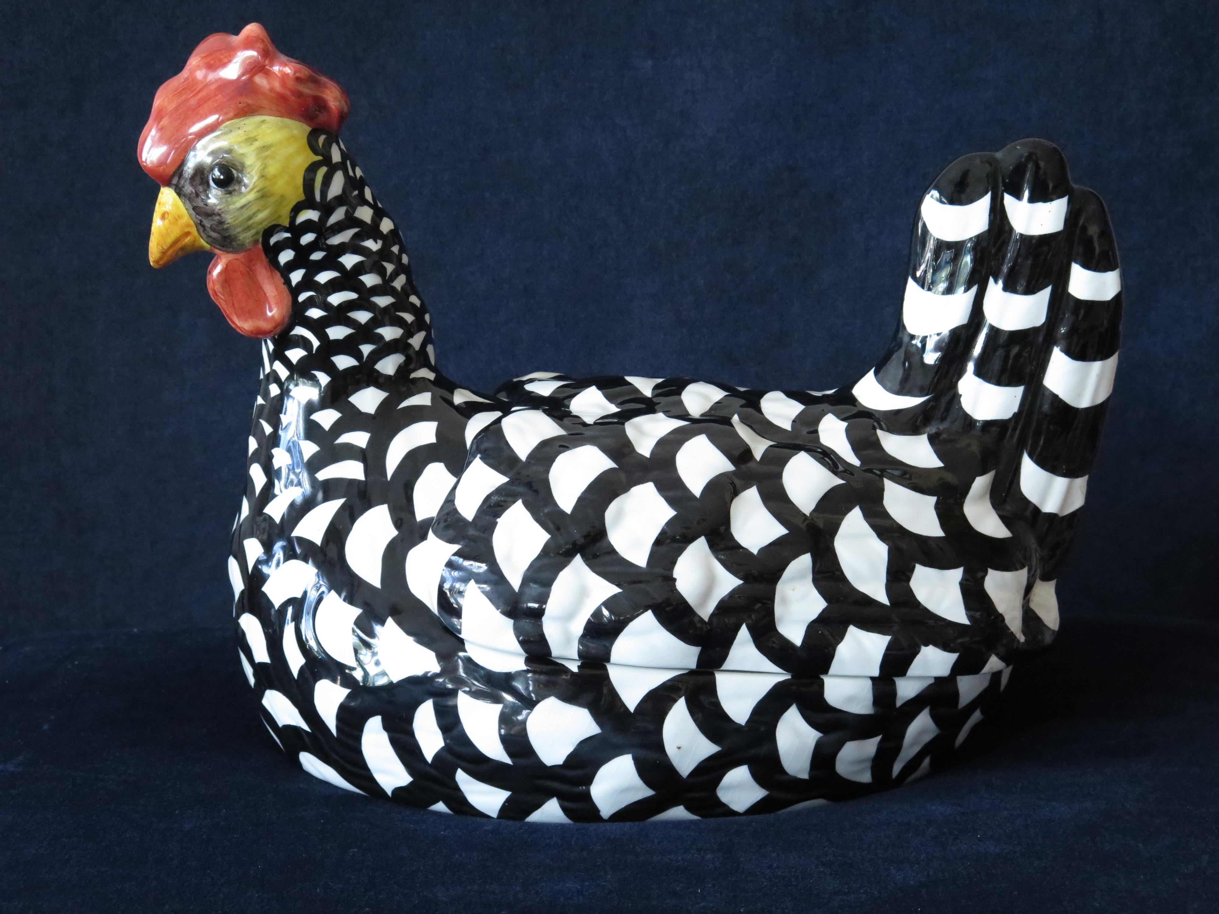 Funky Italian Majolica rooster. With removable top-see pics.