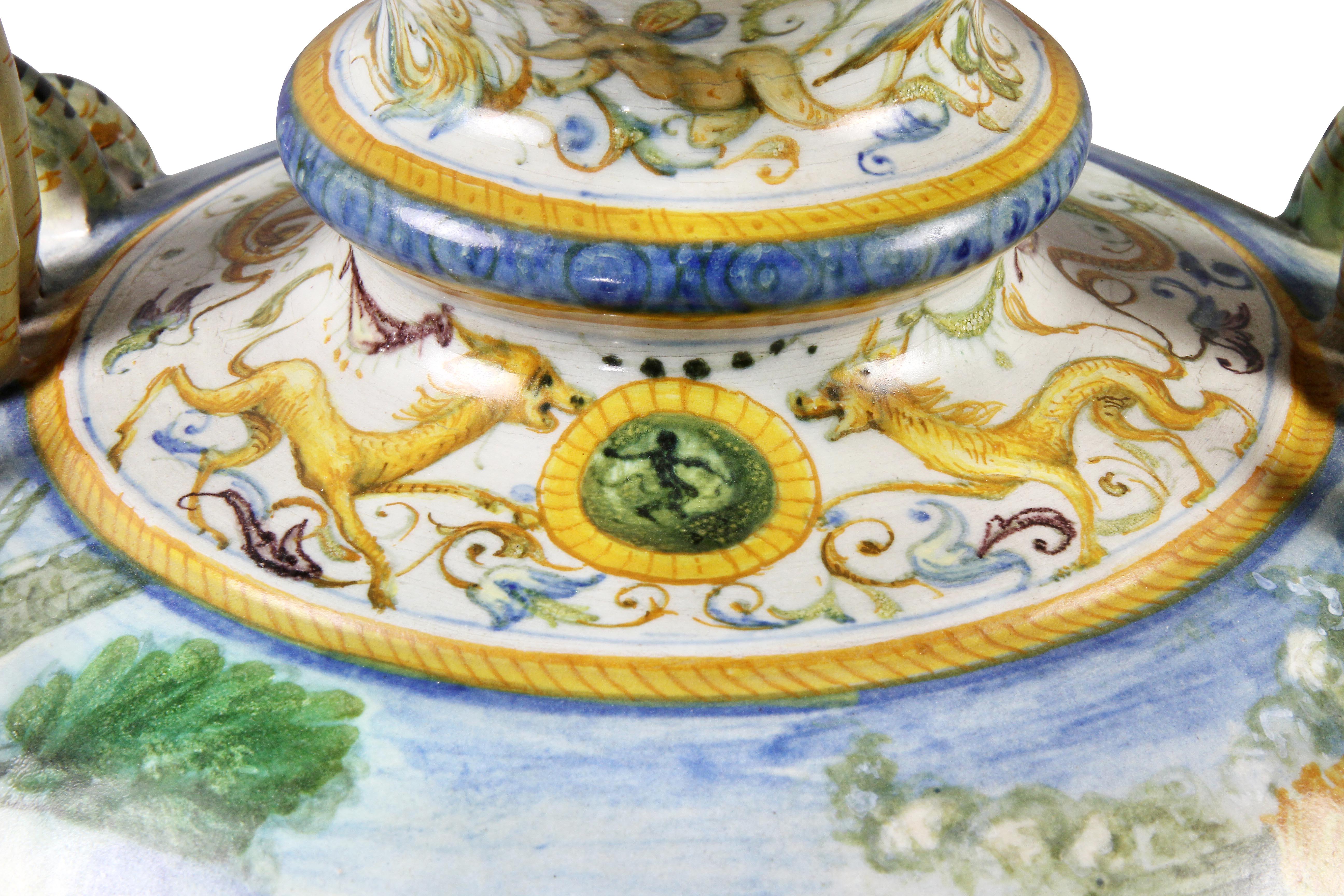 Vaso in maiolica italiana di Cantagalli In condizioni buone a Essex, MA