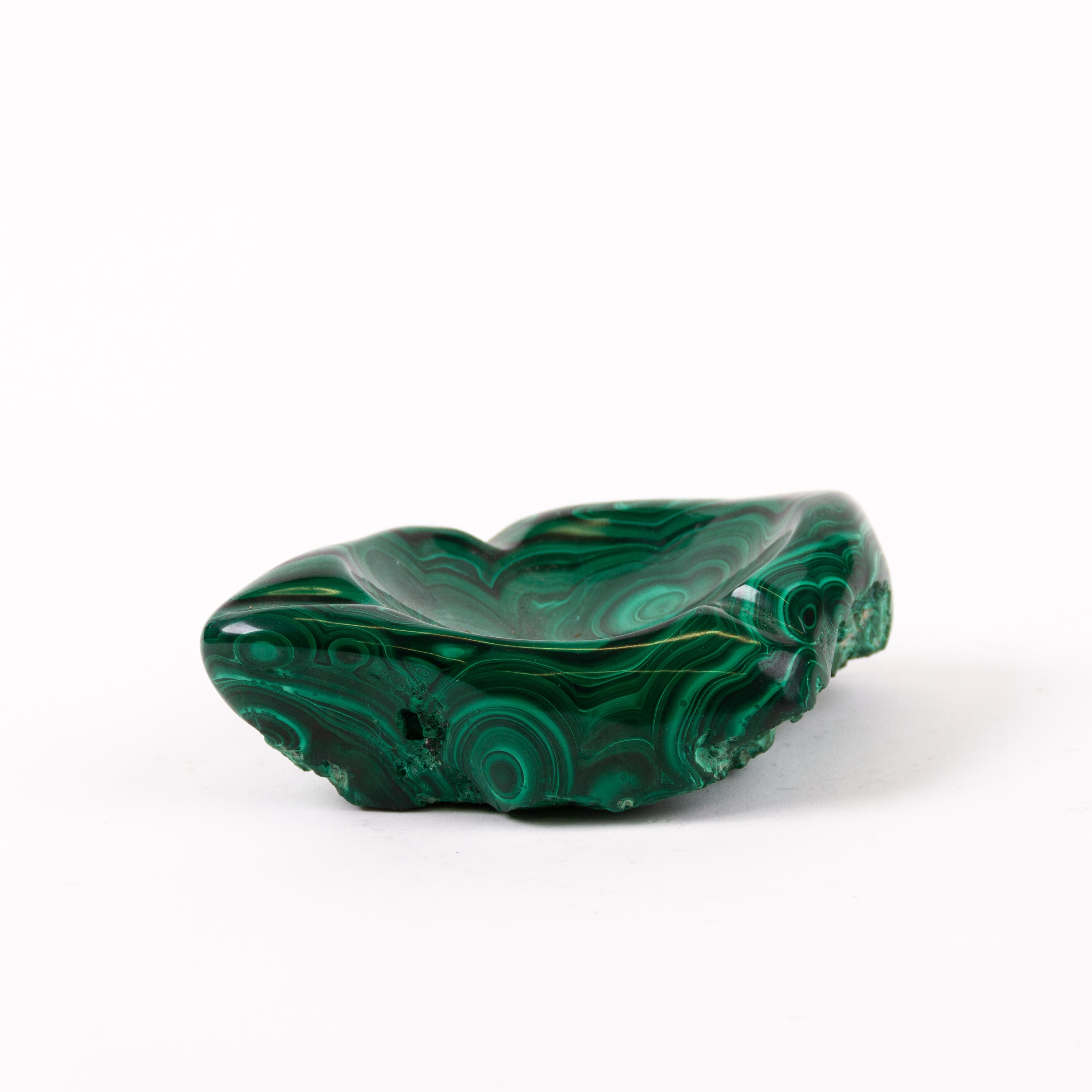 Spécimen de géode de malachite italienne Cendrier ou Vide Poche du milieu du siècle dernier 
Bon état général, voir photos.
Provenant d'une collection privée.

Expédition internationale gratuite.