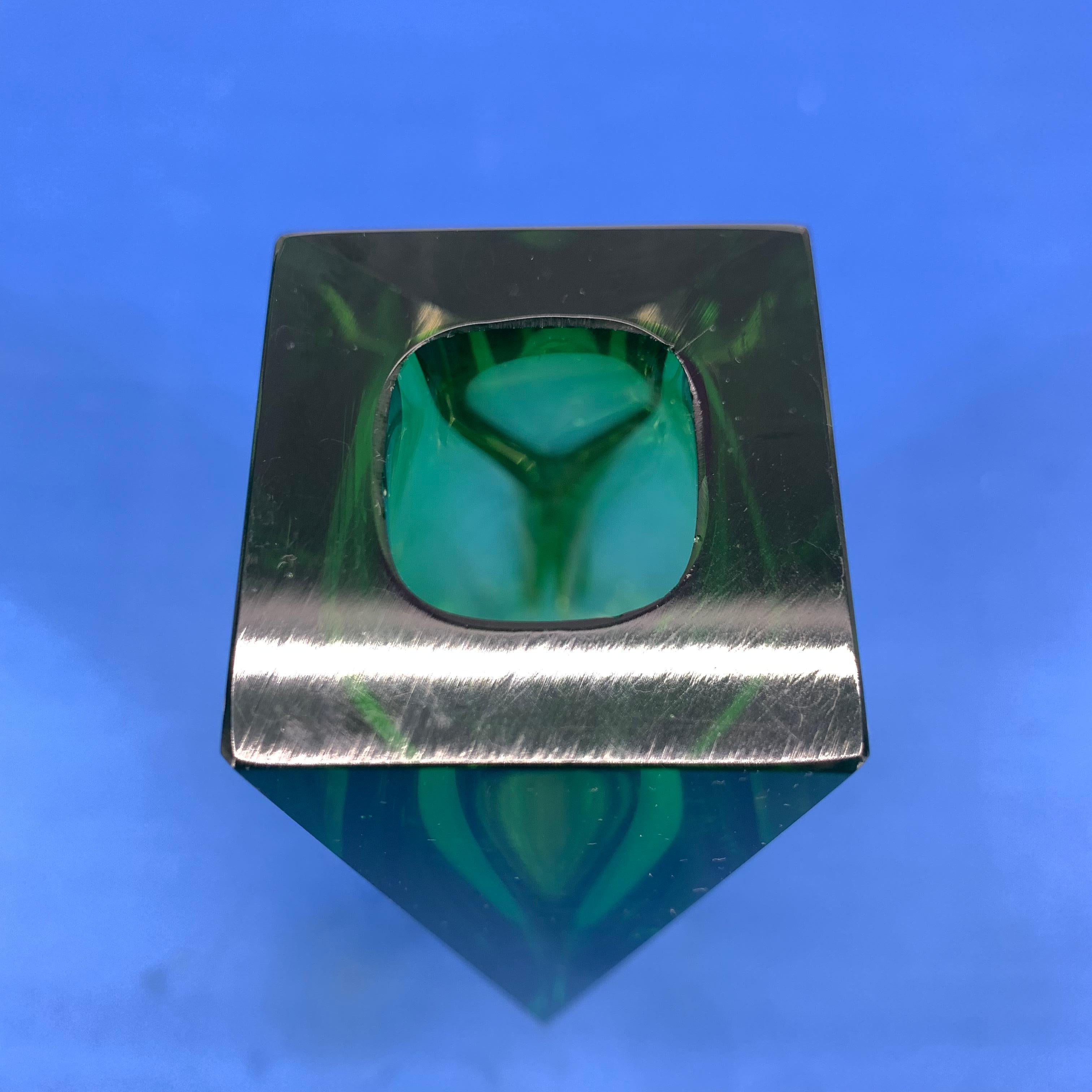 Italian Mandruzzato Faceted Murano Glass Emerald Green Sommerso Vase 5