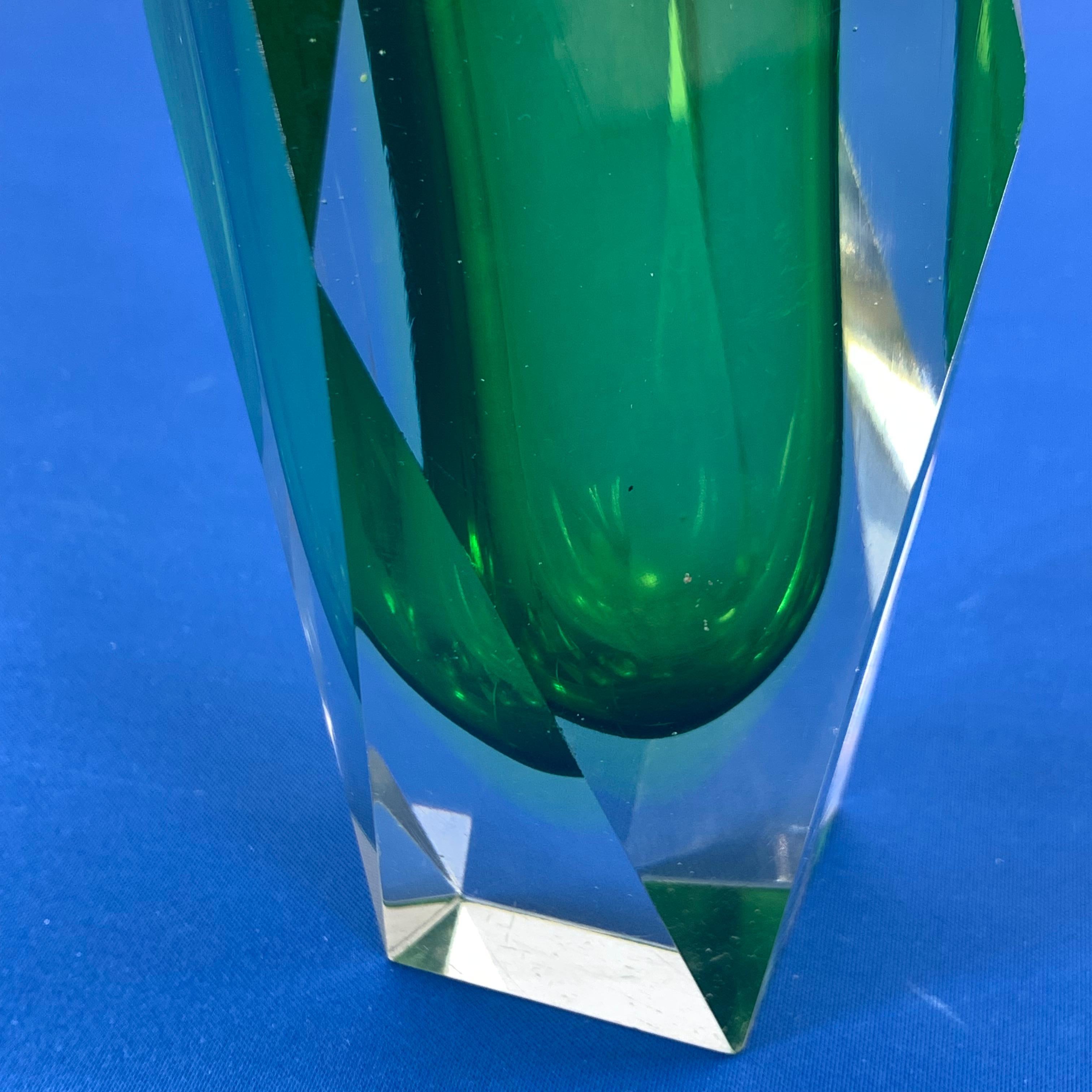 Italian Mandruzzato Faceted Murano Glass Emerald Green Sommerso Vase 11