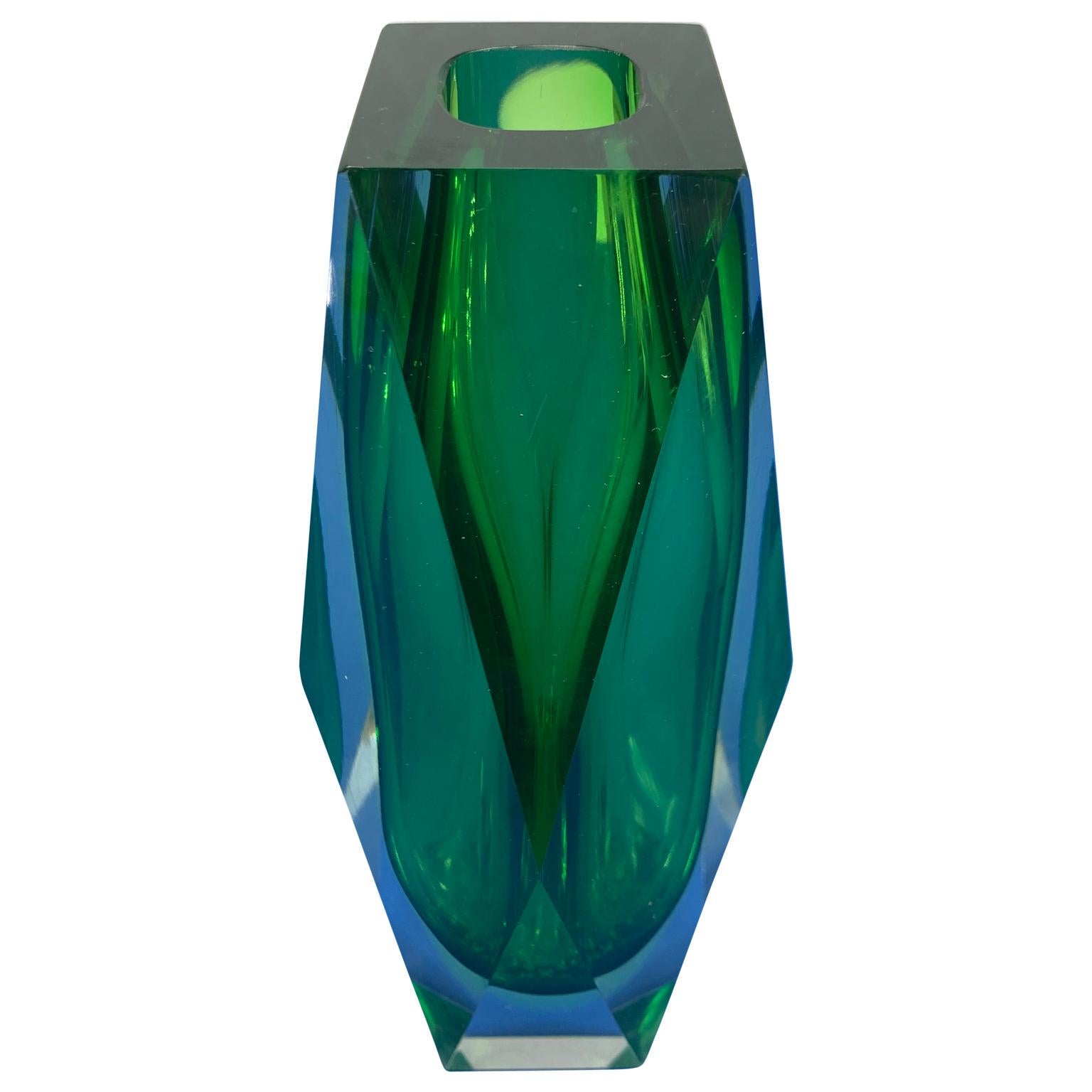 Mid-Century Modern Murano faceted glass vase by Sommerso, Italy, circa 1960.
 