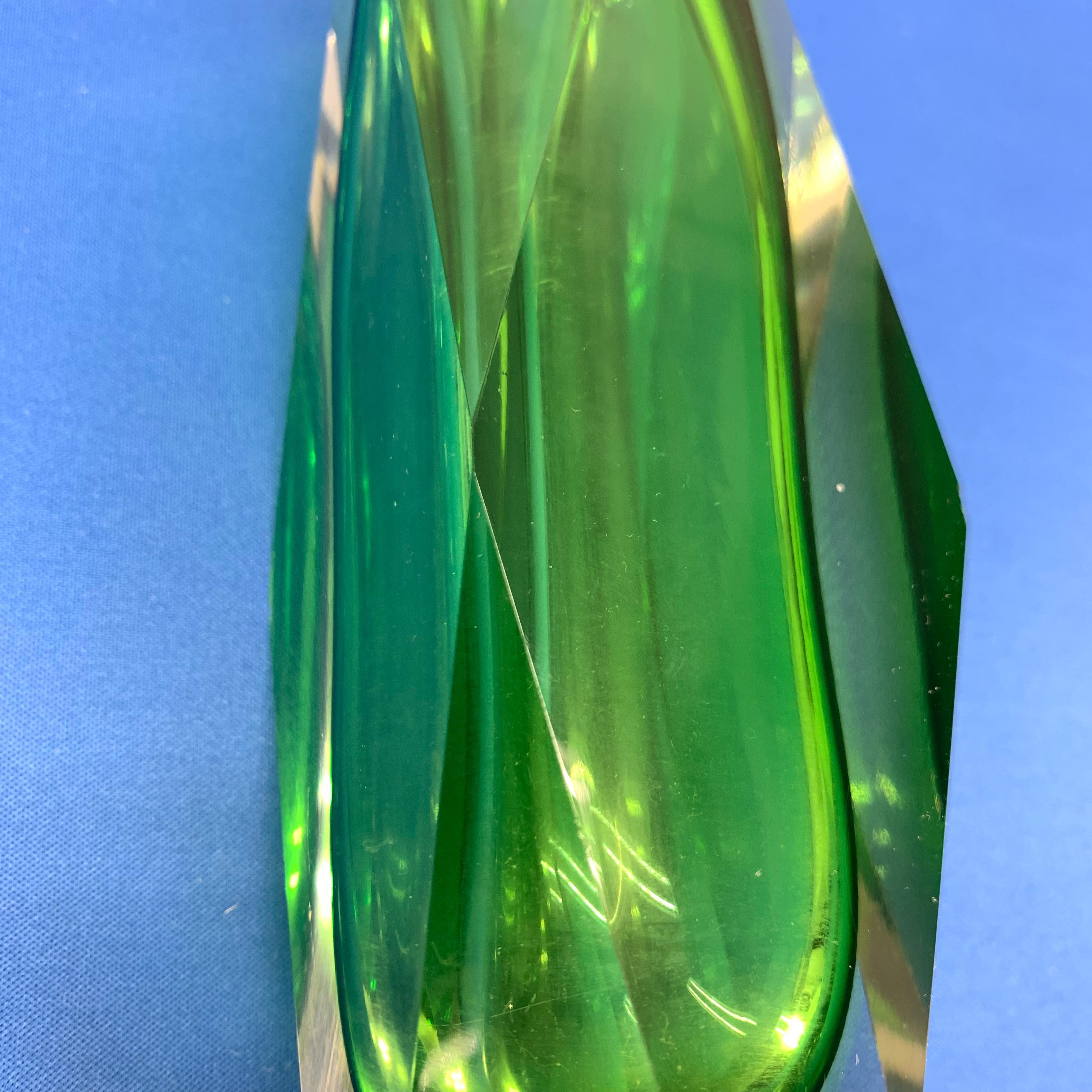 Italian Mandruzzato Faceted Murano Glass Emerald Green Sommerso Vase 1