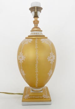 Lampe de table italienne Mangani Firenze en porcelaine avec décoration florale dorée