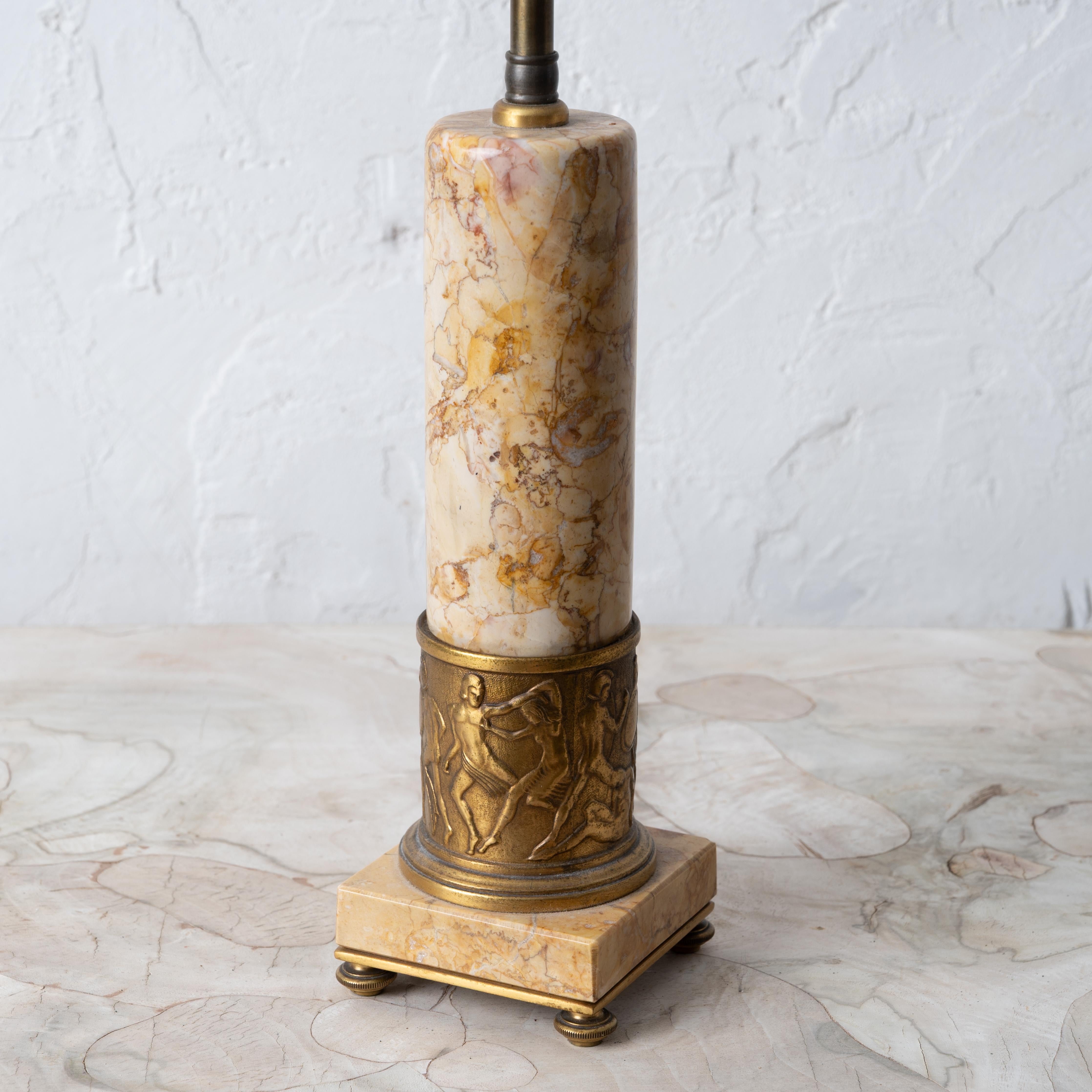 Neoklassische Lampe aus italienischem Marmor und Bronze, um 1920 (Italienisch) im Angebot