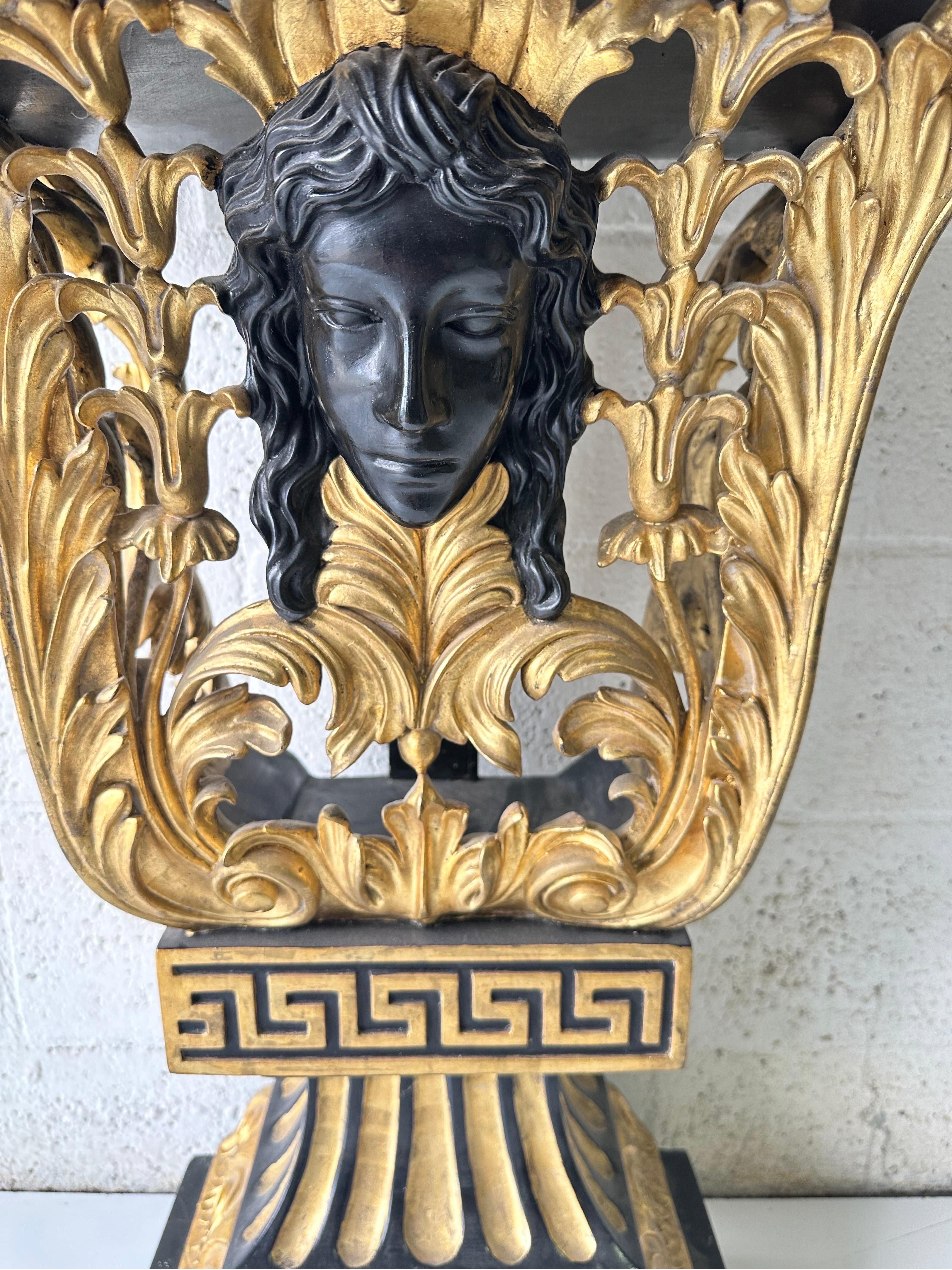 Console italienne en marbre et bois doré  en vente 4