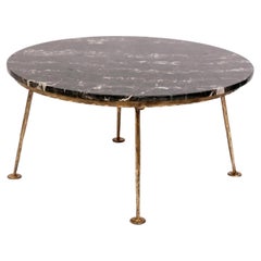 Table basse italienne en marbre et métal doré Modernité du milieu du siècle Gio Ponti