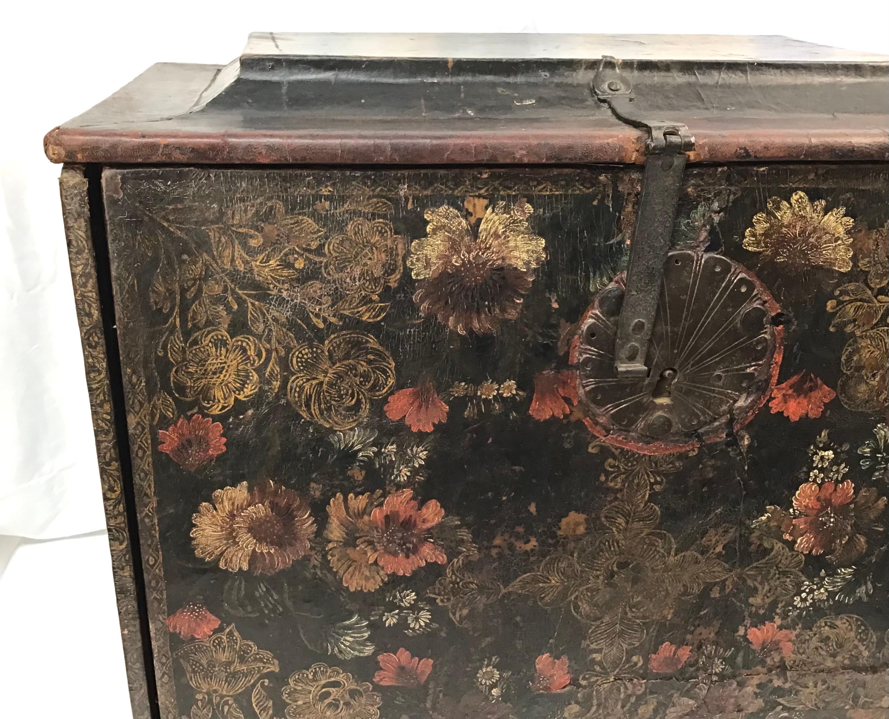 Italian Marble Hardstone Mounted Lacquer Table Cabinet, Venetian 17th Century 11