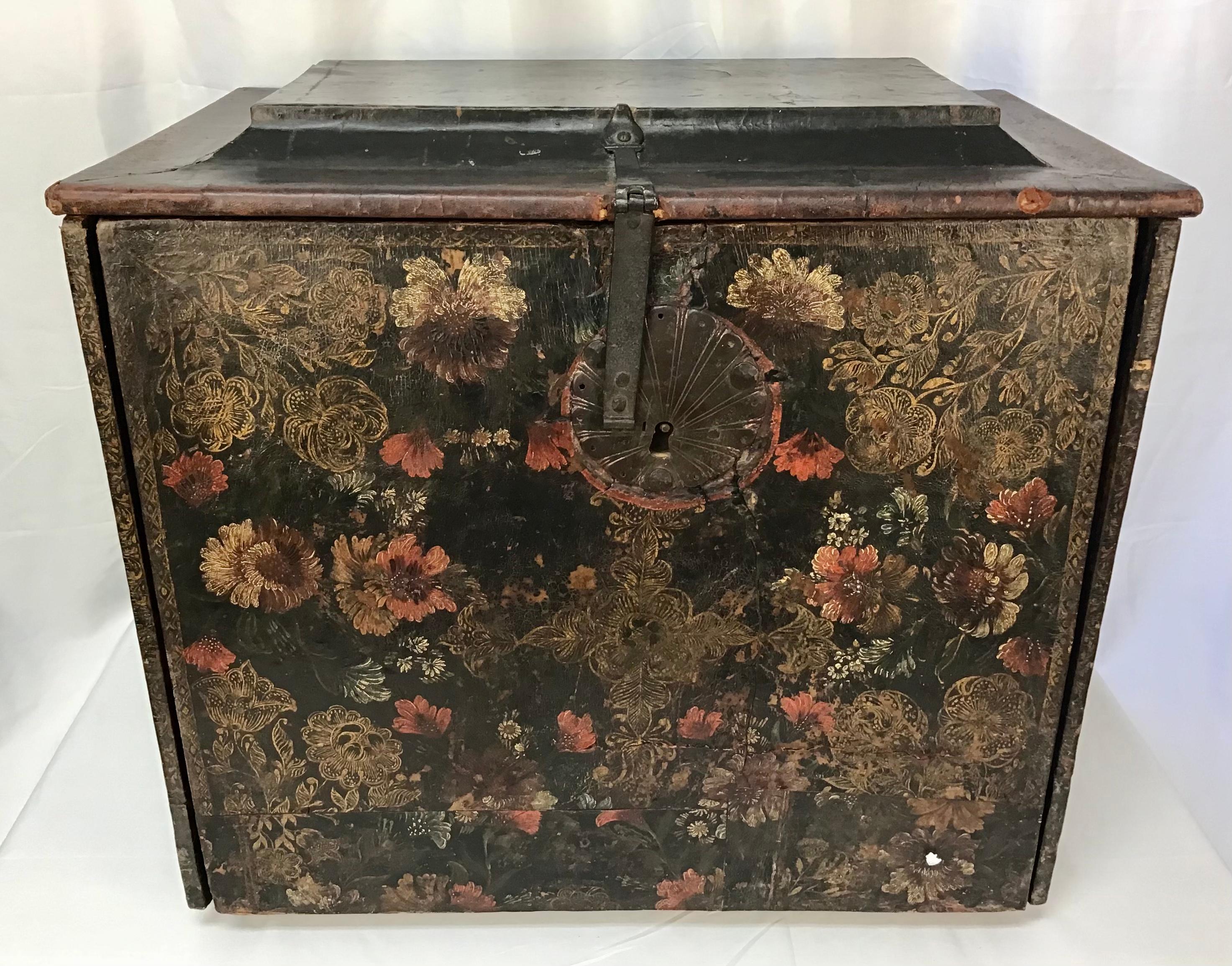 18th Century and Earlier Italian Marble Hardstone Mounted Lacquer Table Cabinet, Venetian 17th Century