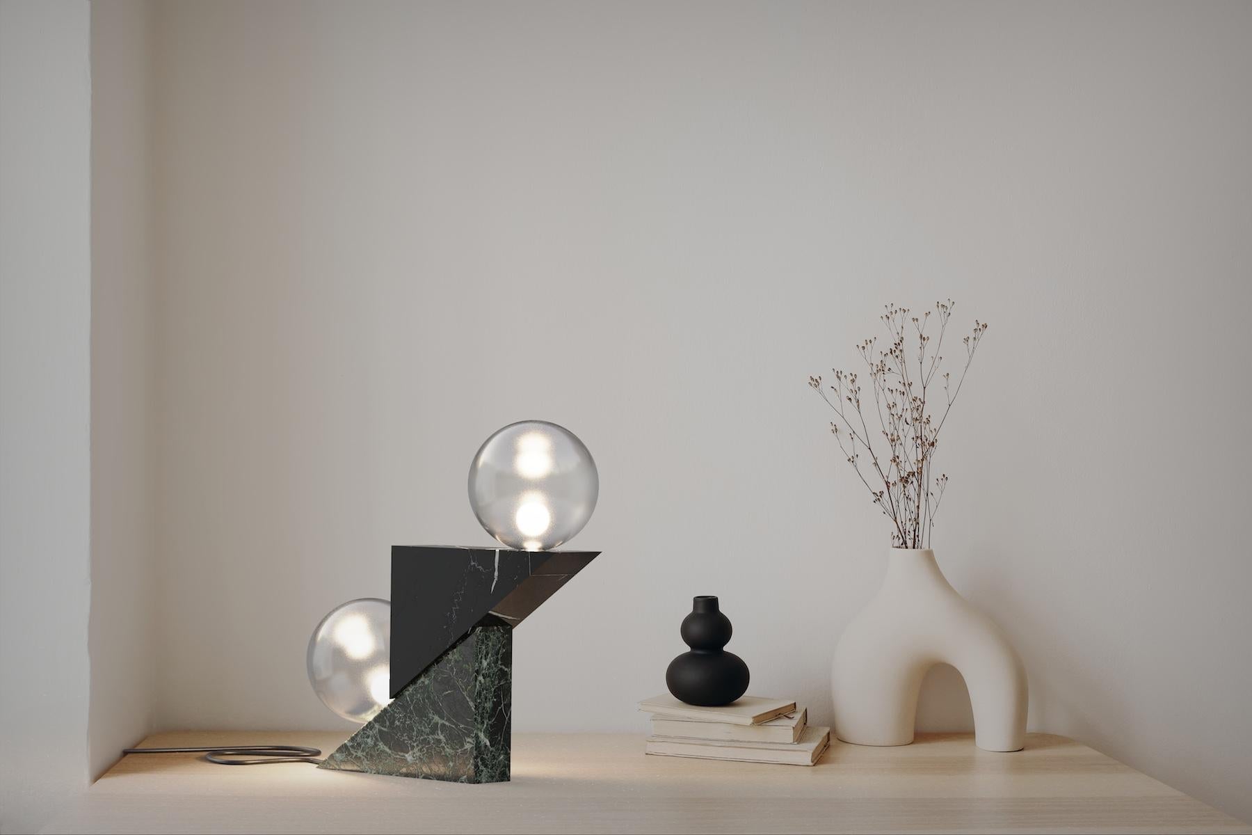 Lampe de table contemporaine en marbre italien Clitemnestra pour October Gallery en vente 1