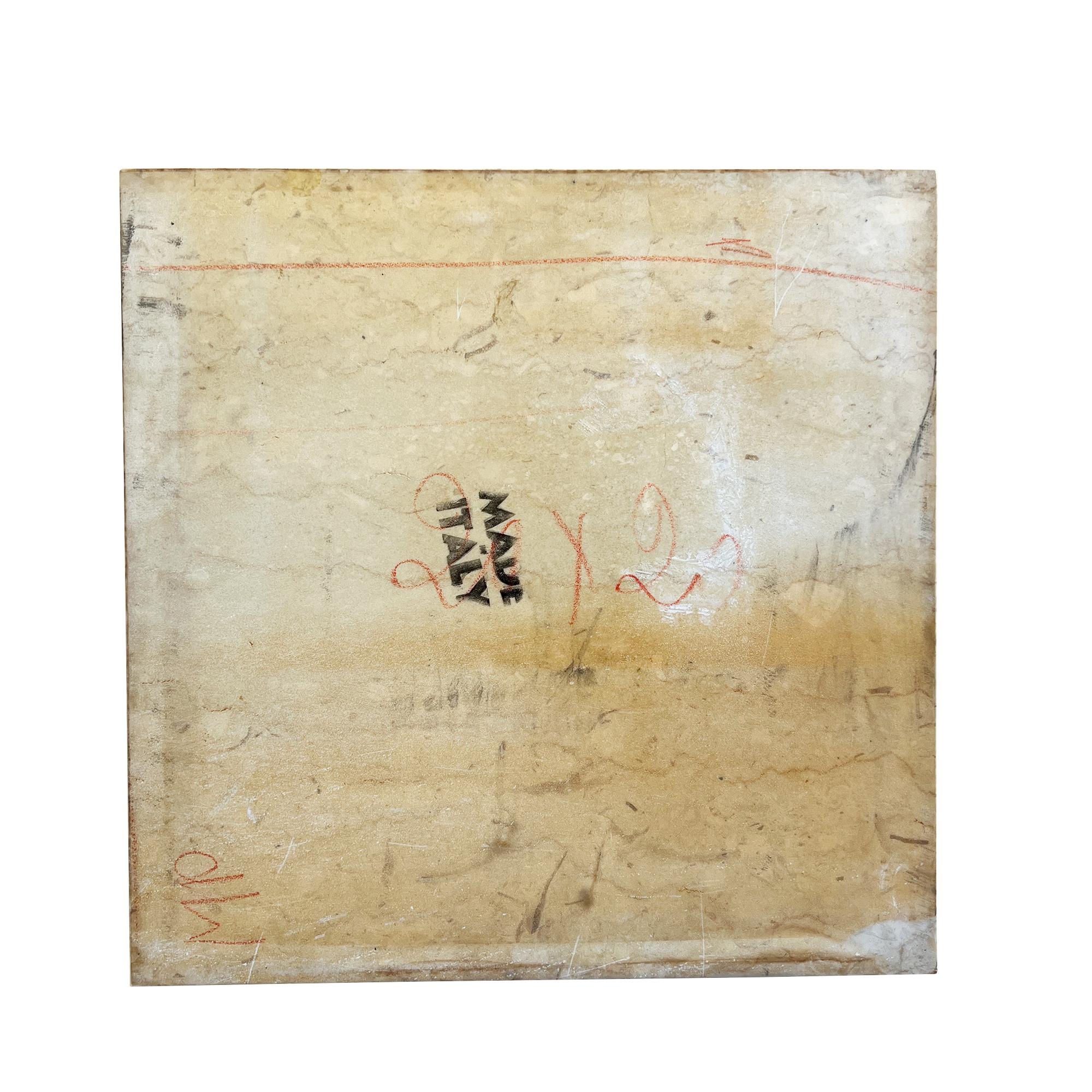 Table d'appoint italienne en marbre et Wood avec détails néoclassiques en vente 3