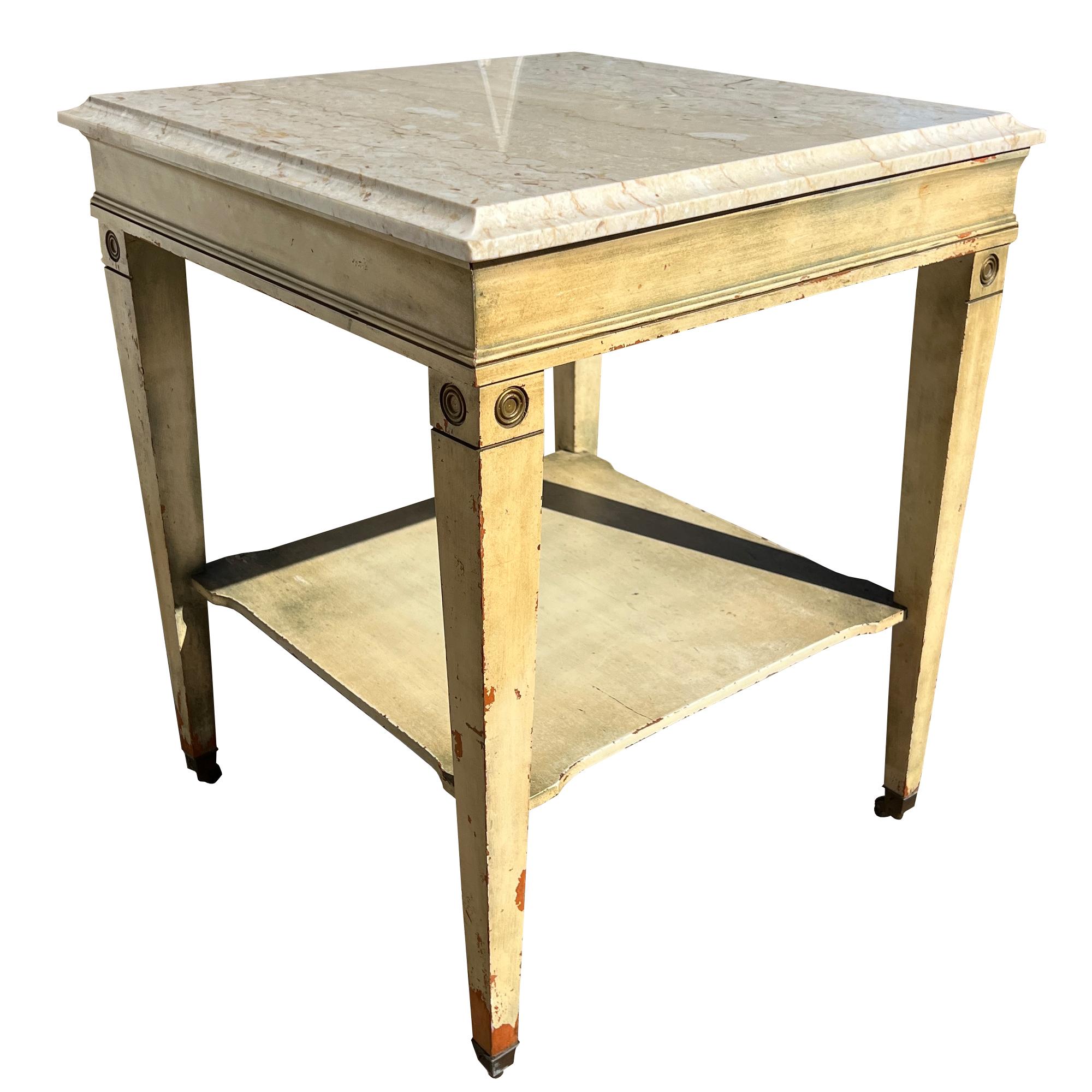 Table d'appoint italienne en marbre et Wood avec détails néoclassiques Bon état - En vente à Oklahoma City, OK