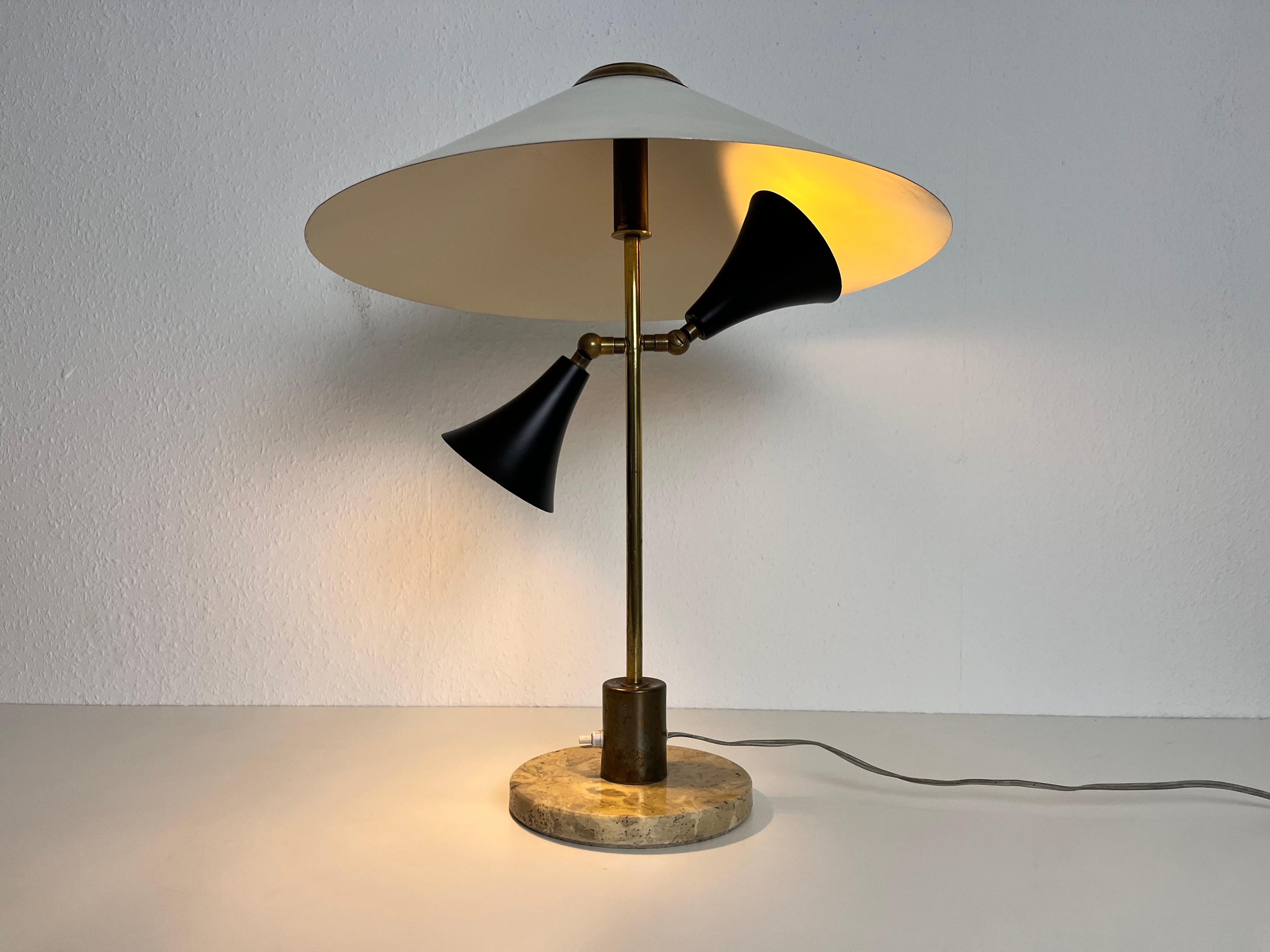 Lampe de bureau italienne  base en marbre et laiton, annes 1960, Italie en vente 4