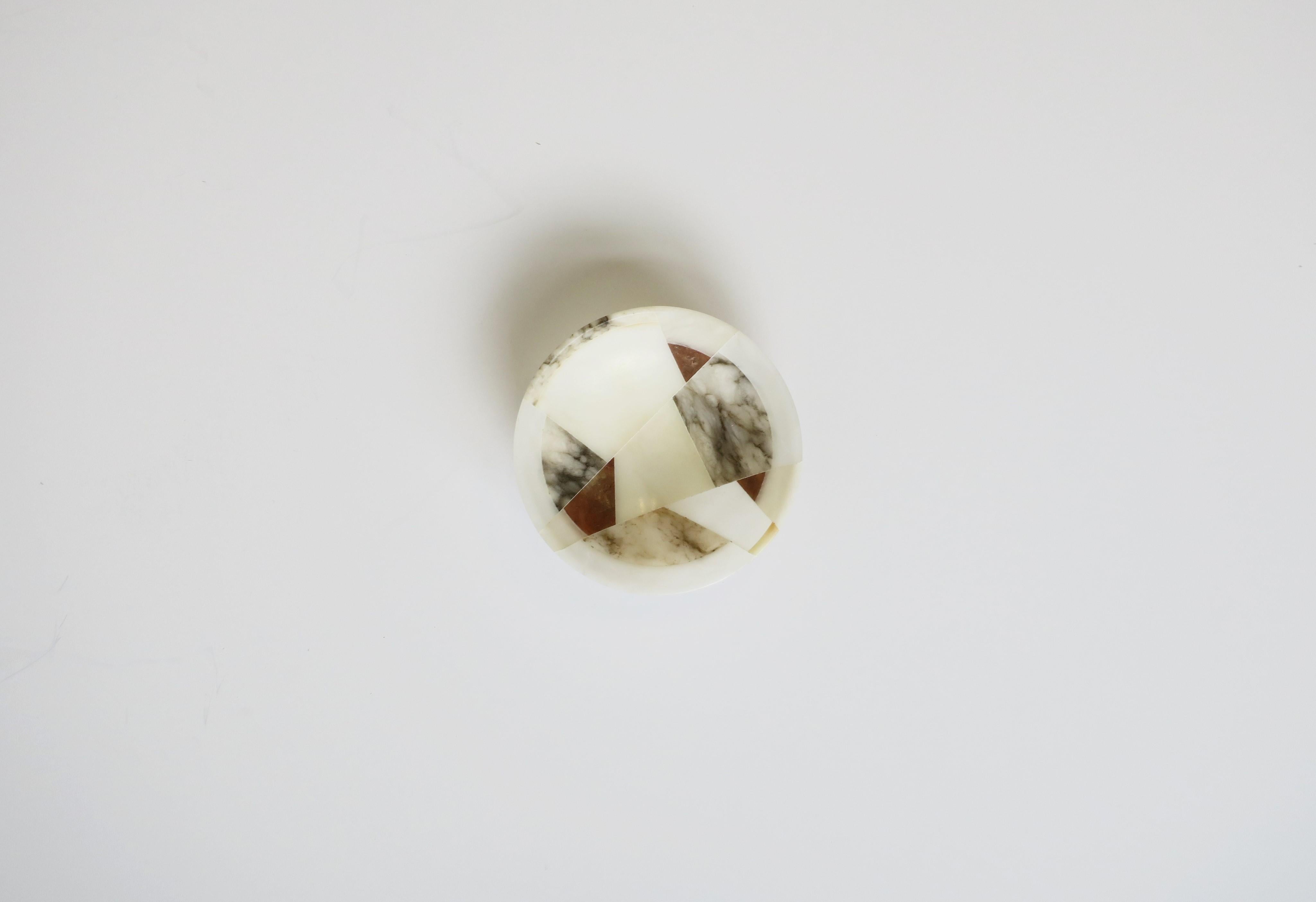 Cuenco de mármol italiano Plato para baratijas y joyas siglo XX en venta