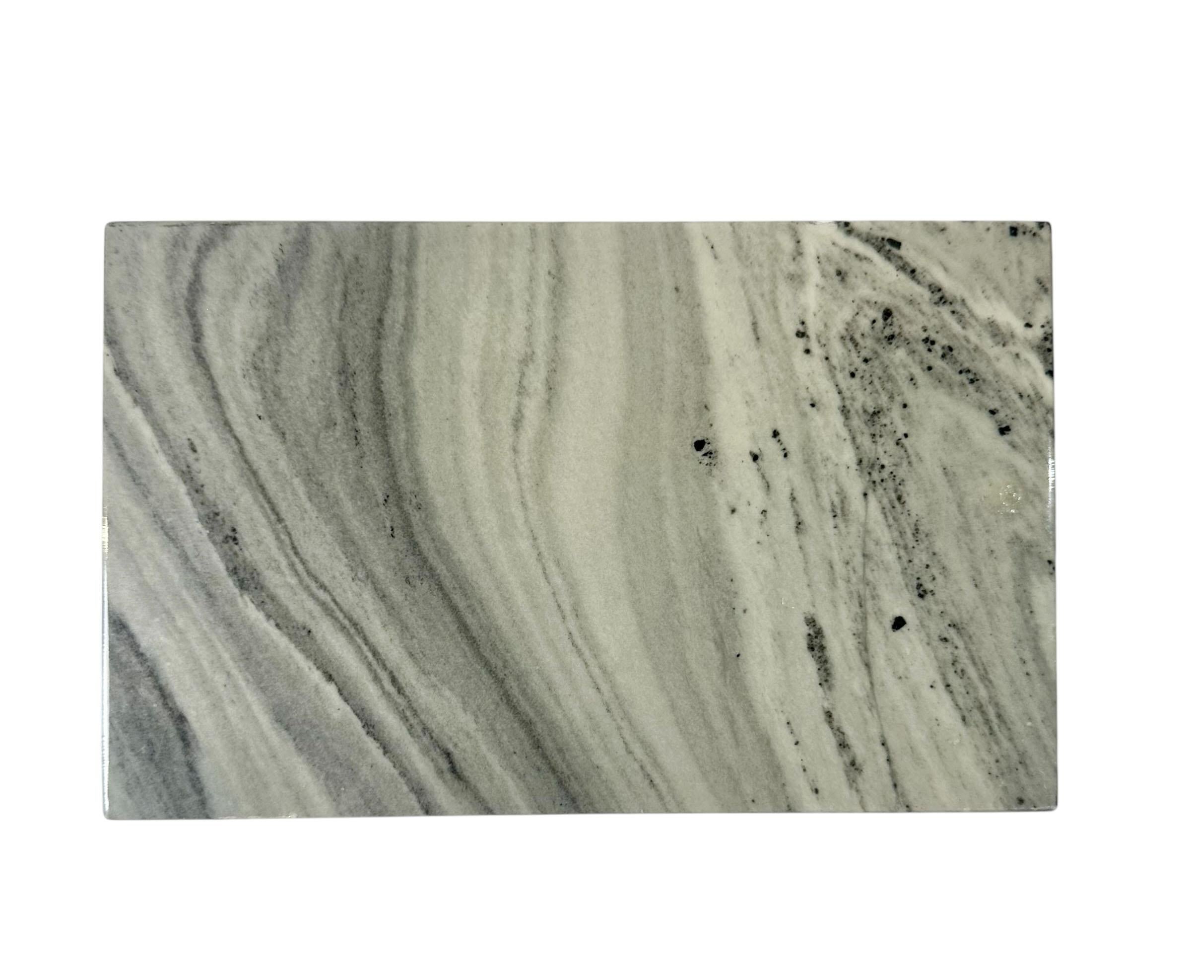 Scatola in marmo italiano con finiture in ottone in vendita 2