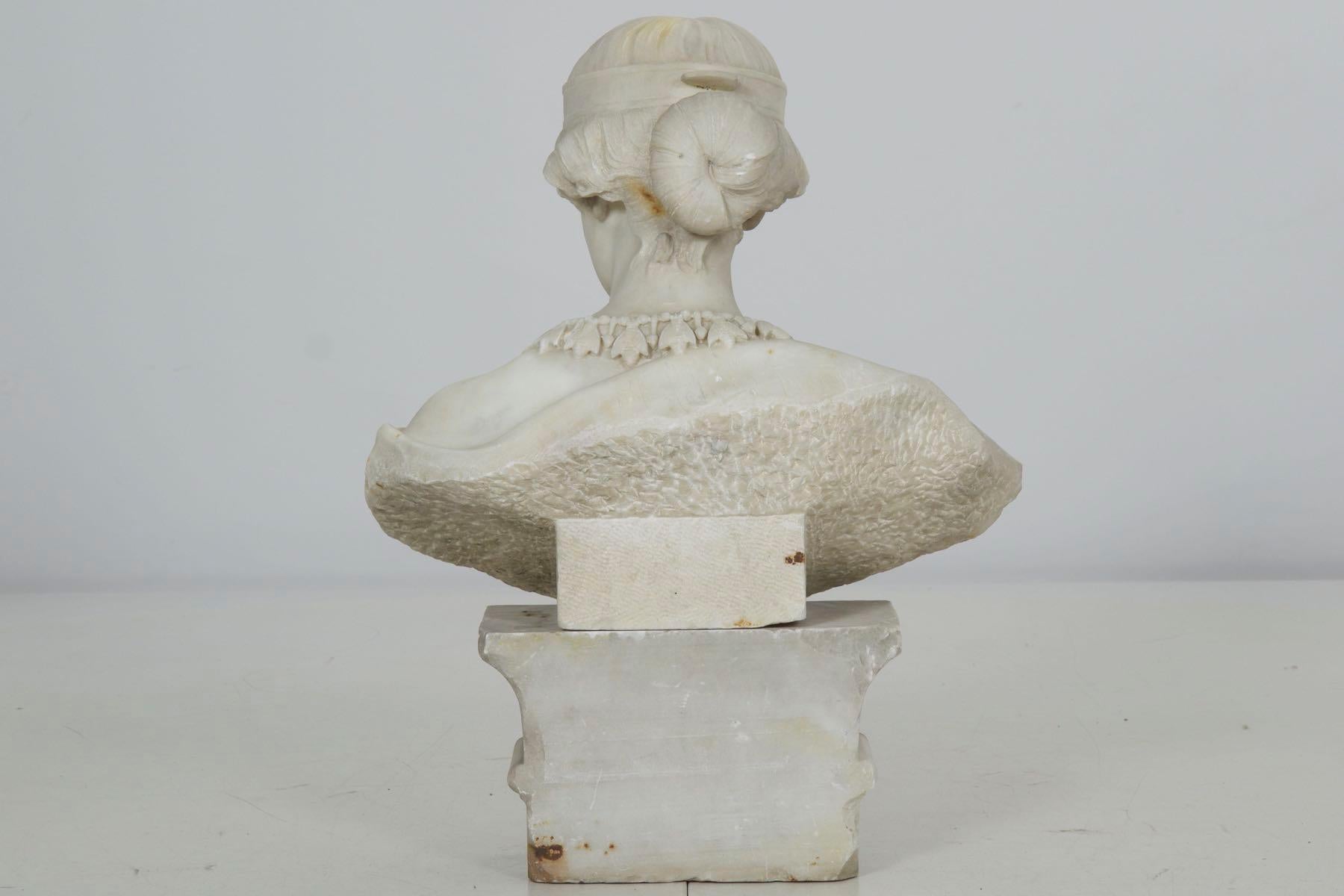 cleopatra bust statue