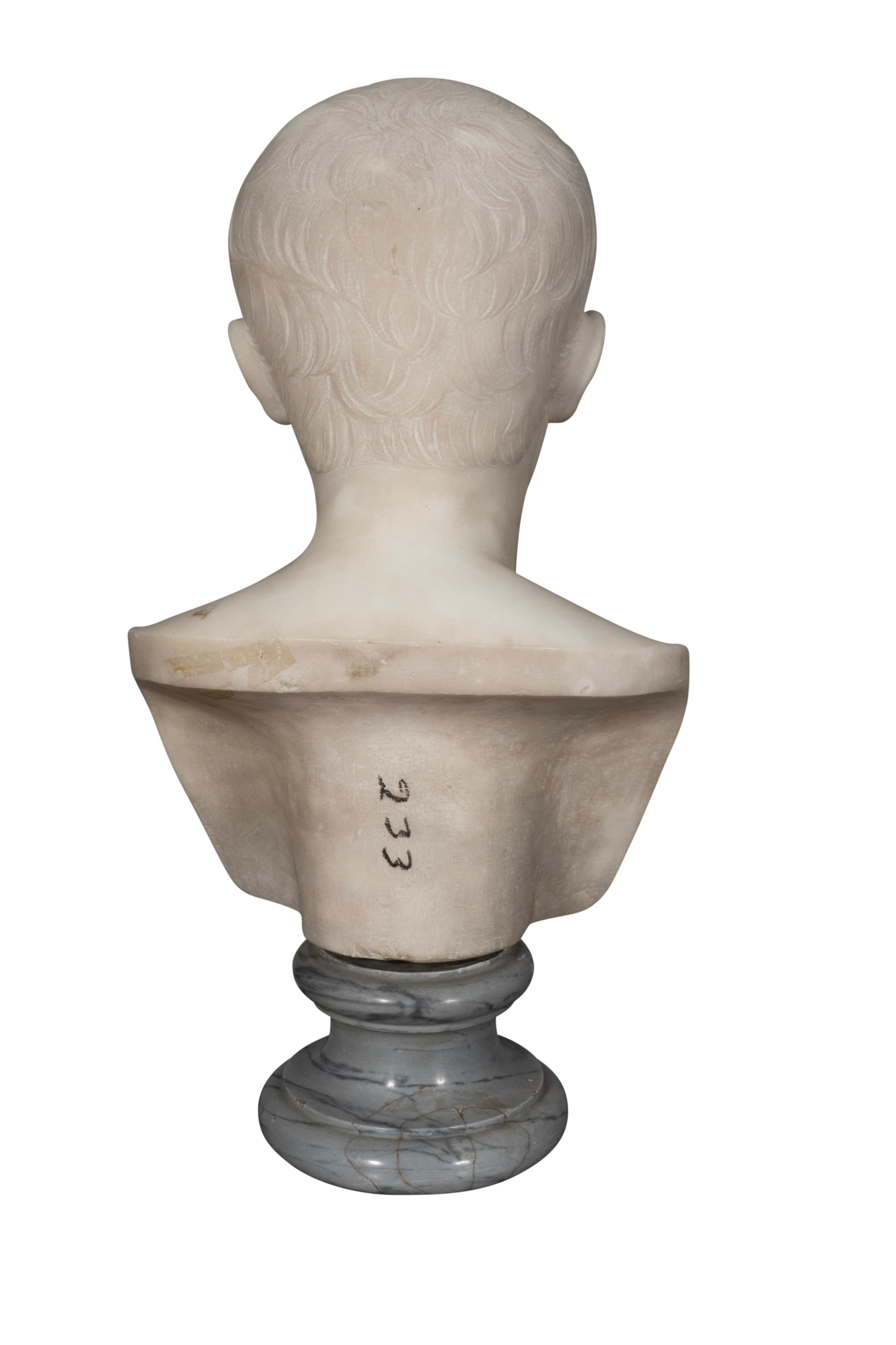 Busto de mármol italiano de César Augusto Italiano en venta