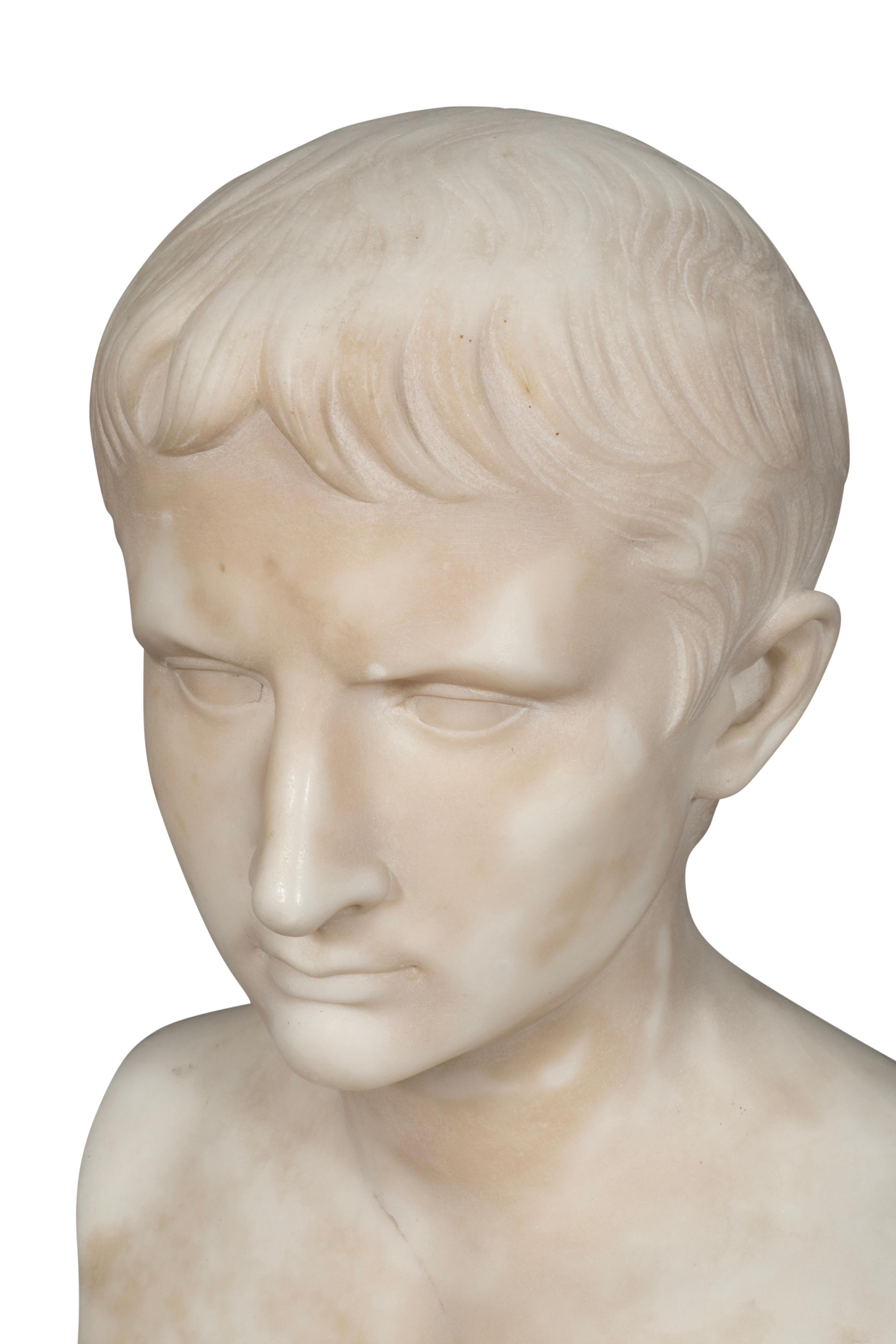 Busto de mármol italiano de César Augusto Mármol de Carrara en venta