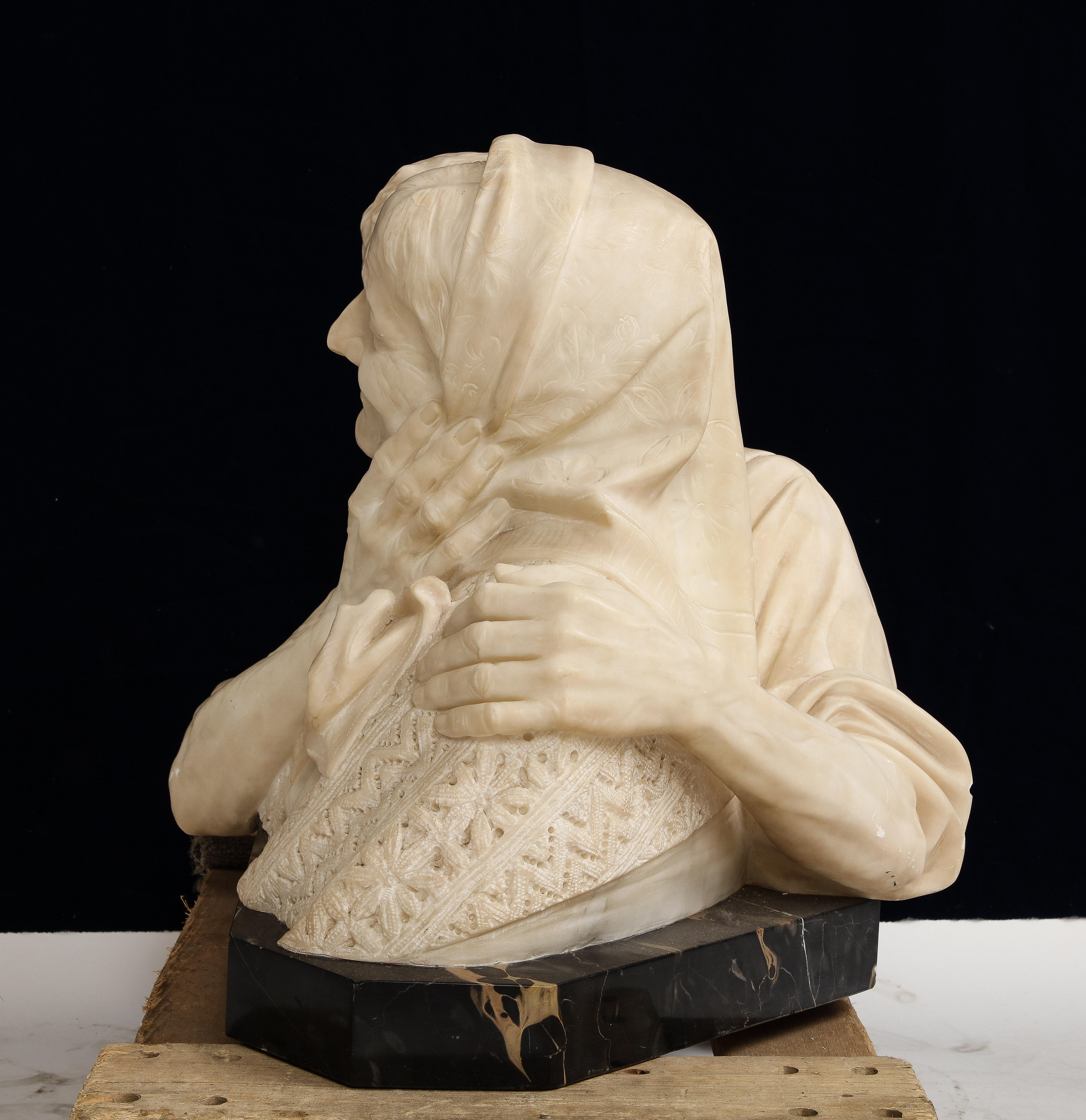 Busto Italiano de Mármol de Los Abuelos, Titulado: Rimembranze, Firmado Vichi en Bueno estado para la venta en New York, NY