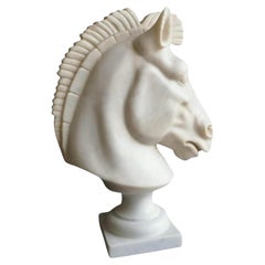 Italienische Carrara-Skulptur „Horsekopf“ aus Marmor, 20. Jahrhundert
