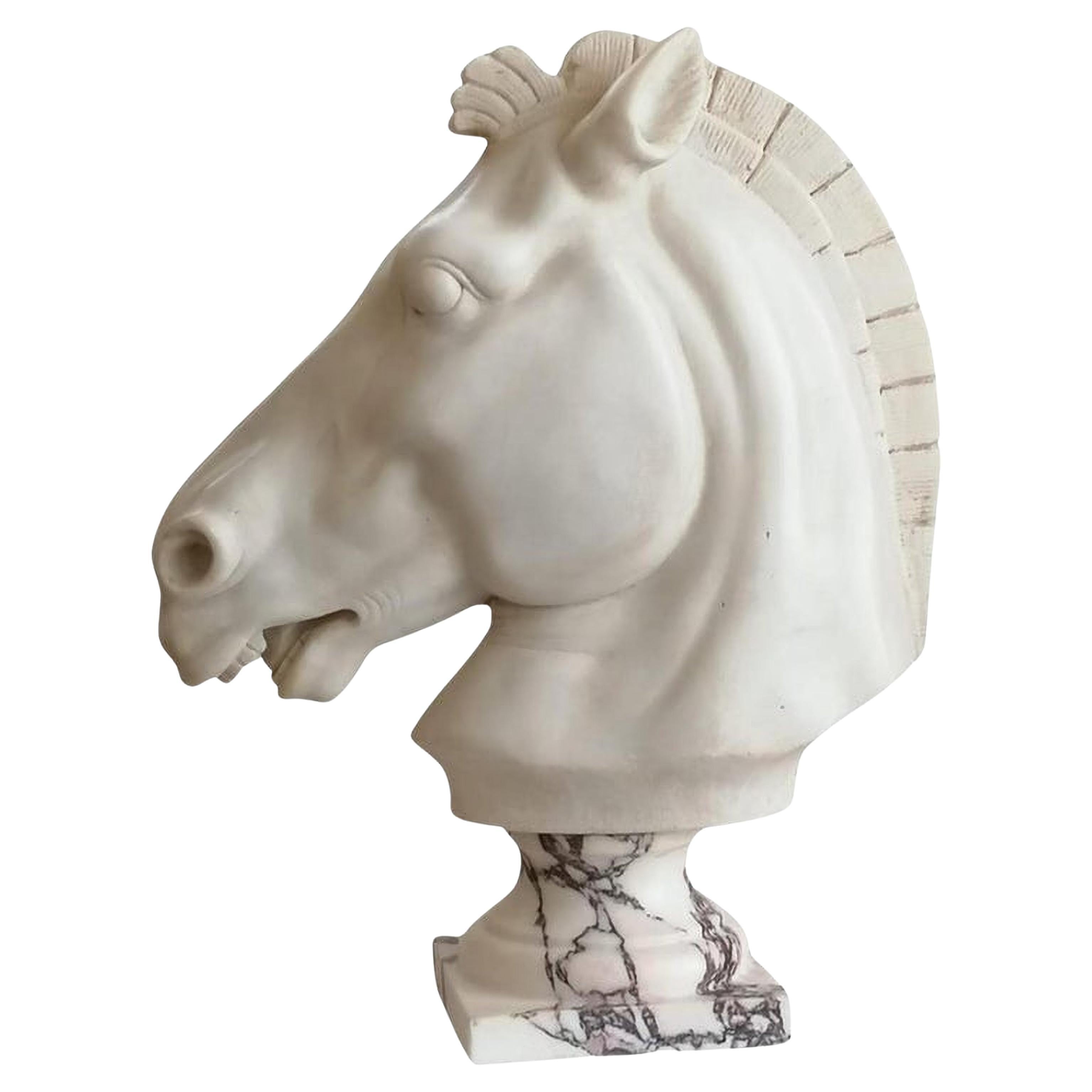 Sculpture italienne en marbre de Carrare « Tête de cheval », début du 20ème siècle