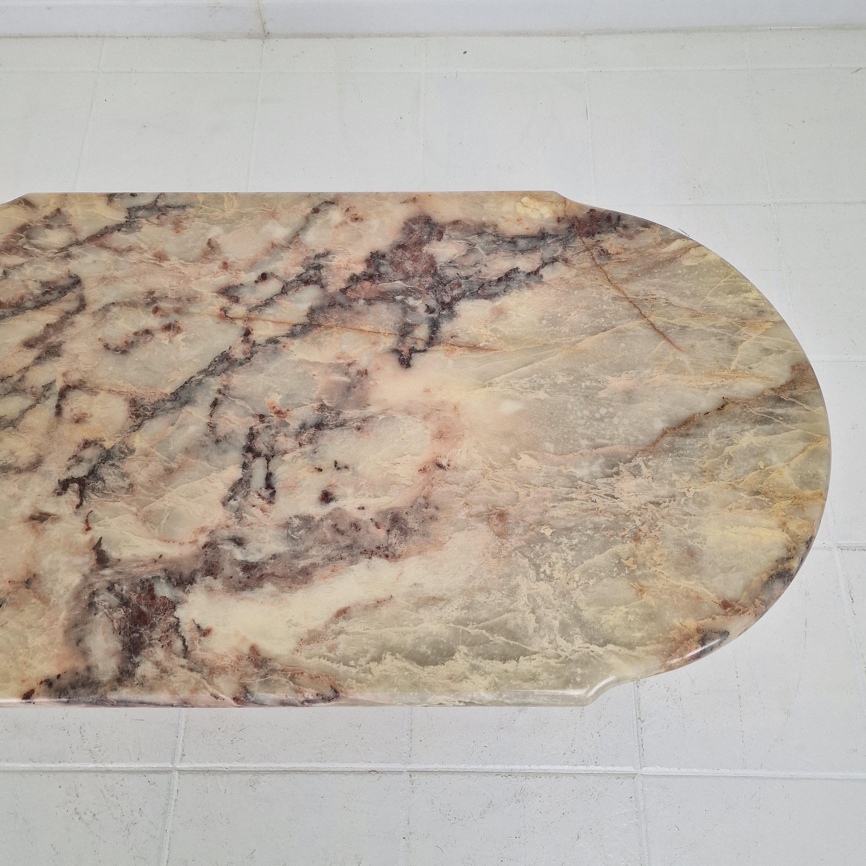 Table basse ou table d'appoint italienne en marbre, années 1960 en vente 3