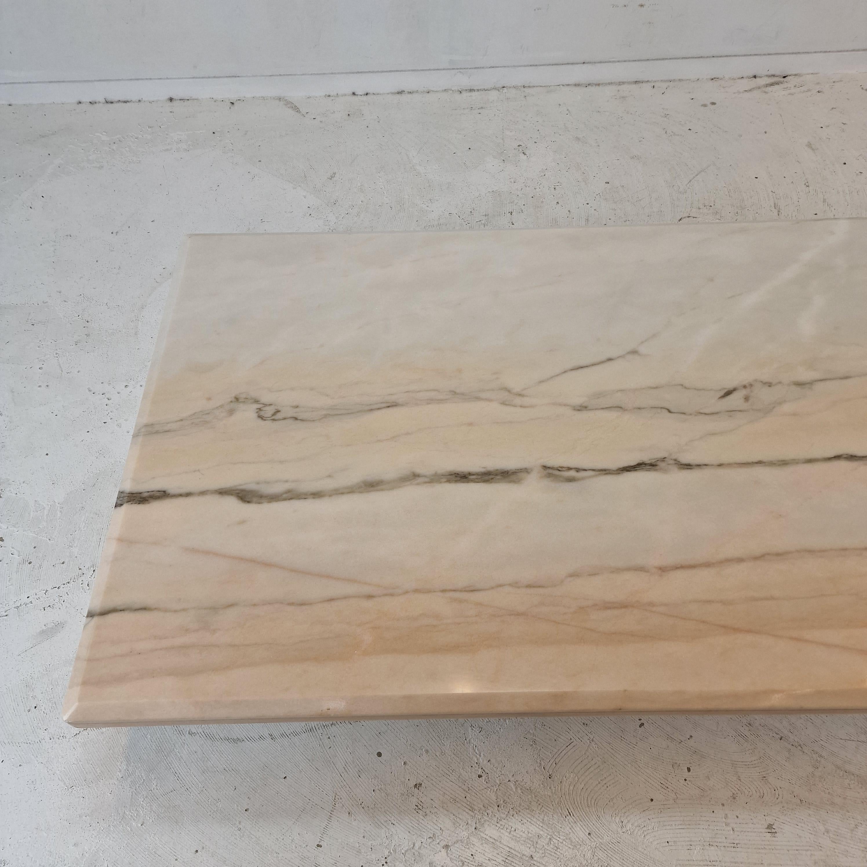Table basse ou table d'appoint italienne en marbre, années 1980 en vente 4